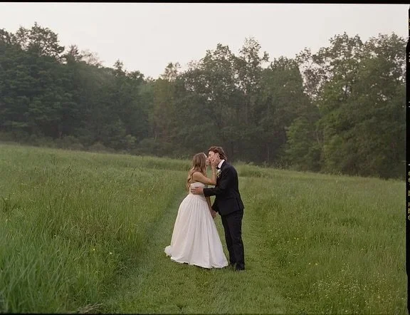 Moments from M&amp;M&rsquo;s beautiful wedding at @mndfarm 💓