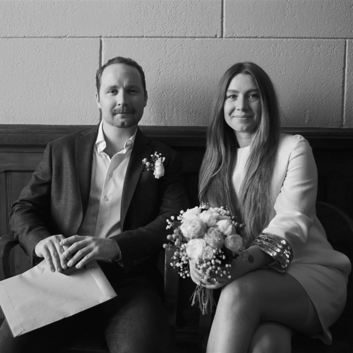 A quiet moment before eloping at the Marfa courthouse ❣️