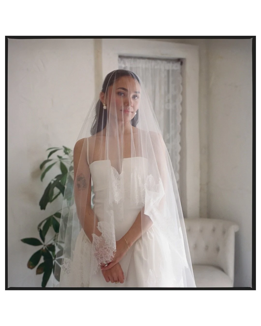 Beautiful Savannah, shot on my 50+ year-old Rolleiflex - with some very sweet reactions from her loved ones 🥹