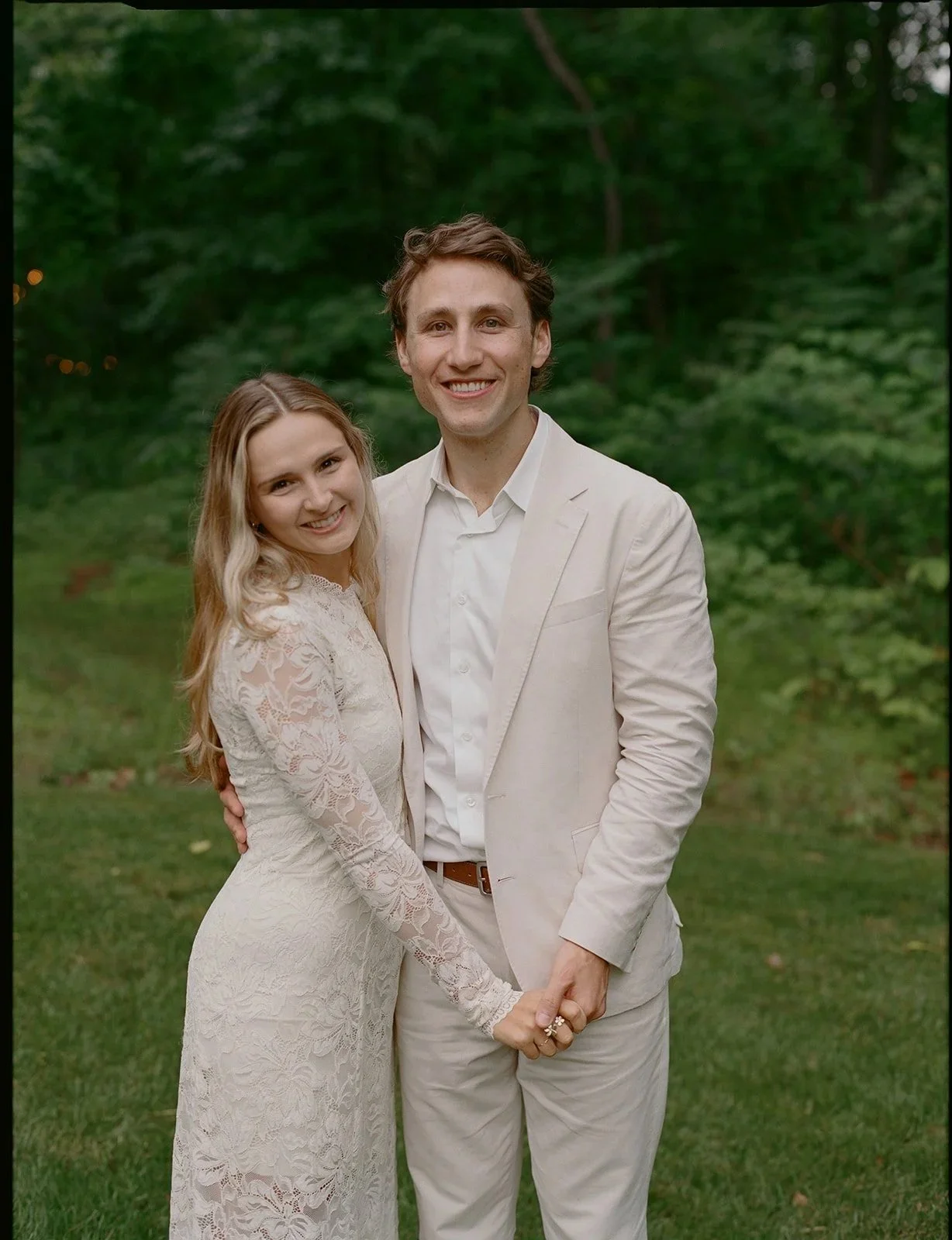 Upstate-New+York-Catskills-Wedding-Photographer-M%26D+Farm-35mm-film-8.jpg