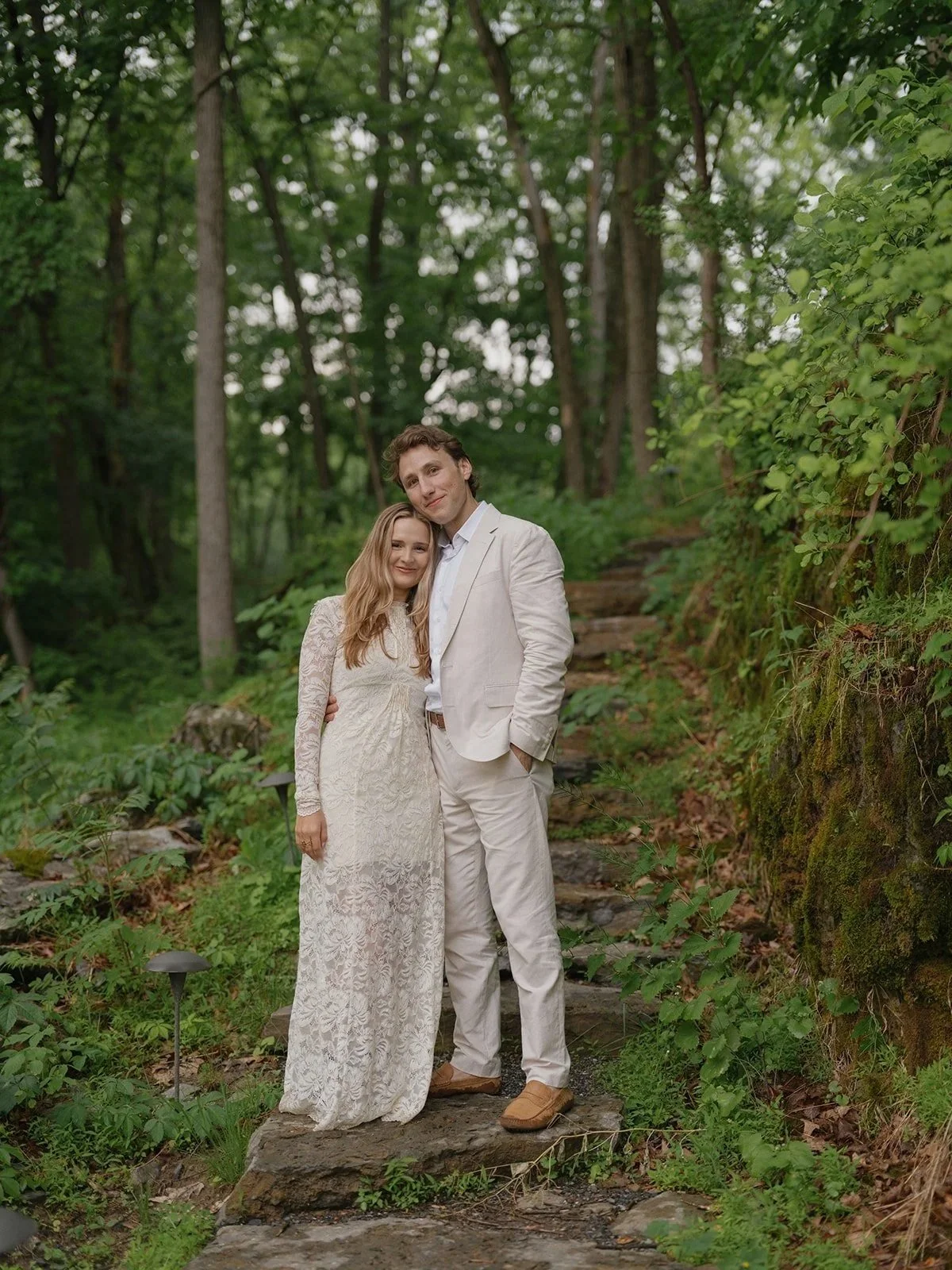 Upstate-New+York-Catskills-Wedding-Photographer-M%26D+Farm-35mm-film-36.jpg