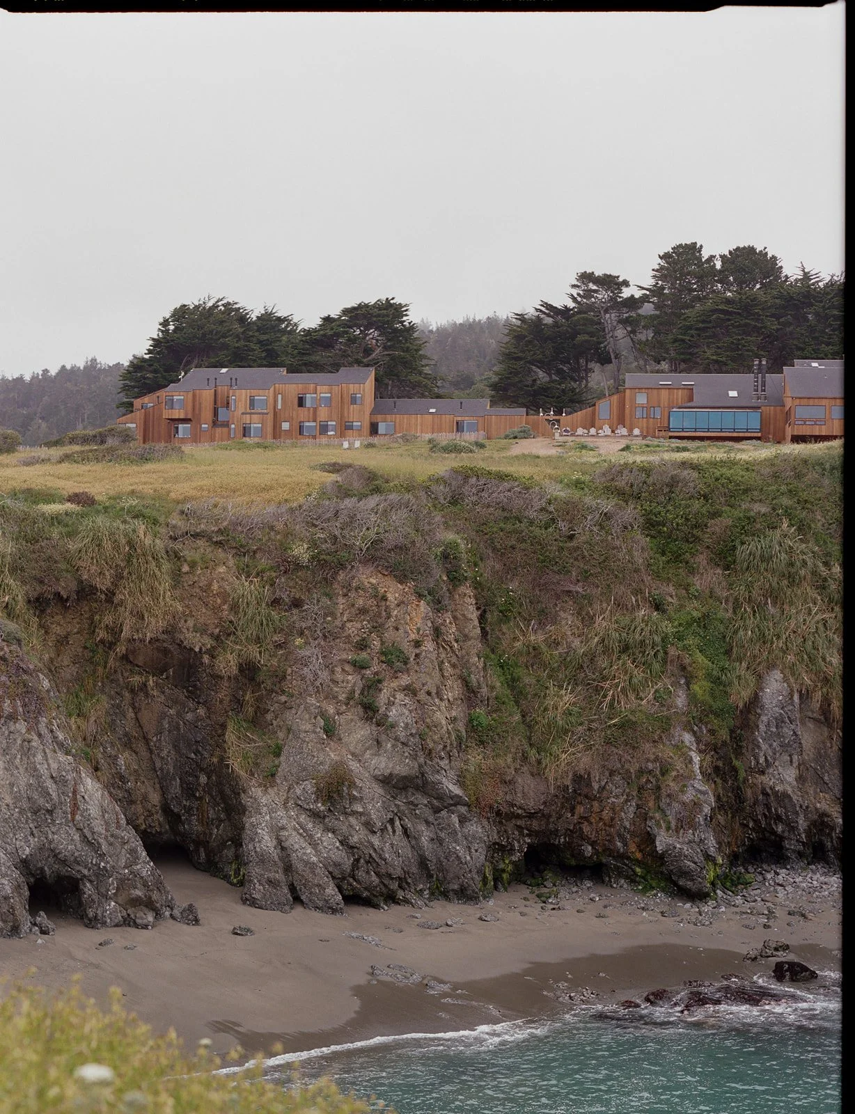 intimate-wedding-sea-ranch-california-film-photographer-8.jpg