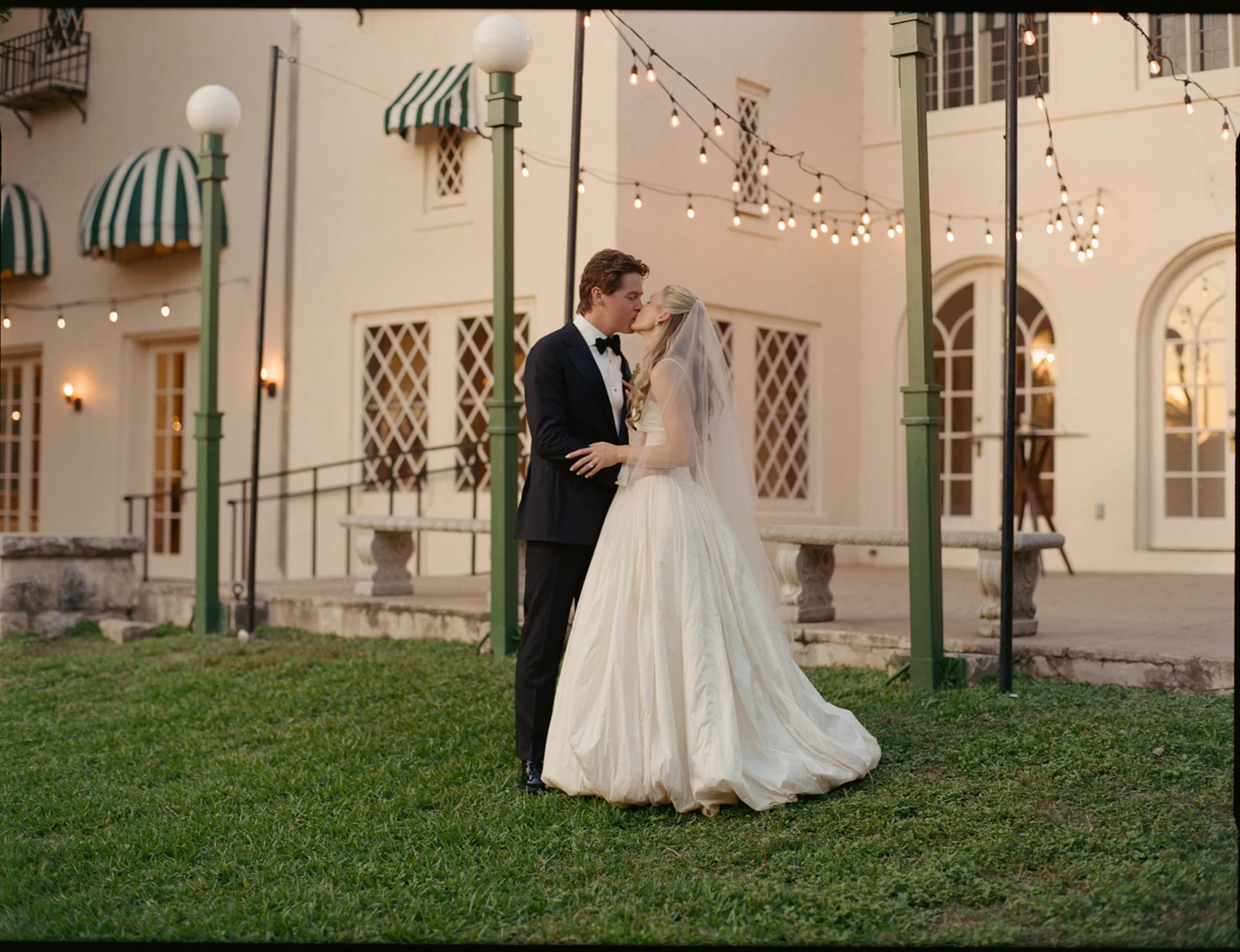 Best-Film-Wedding-Photographer-Documentary-Austin--26.jpg