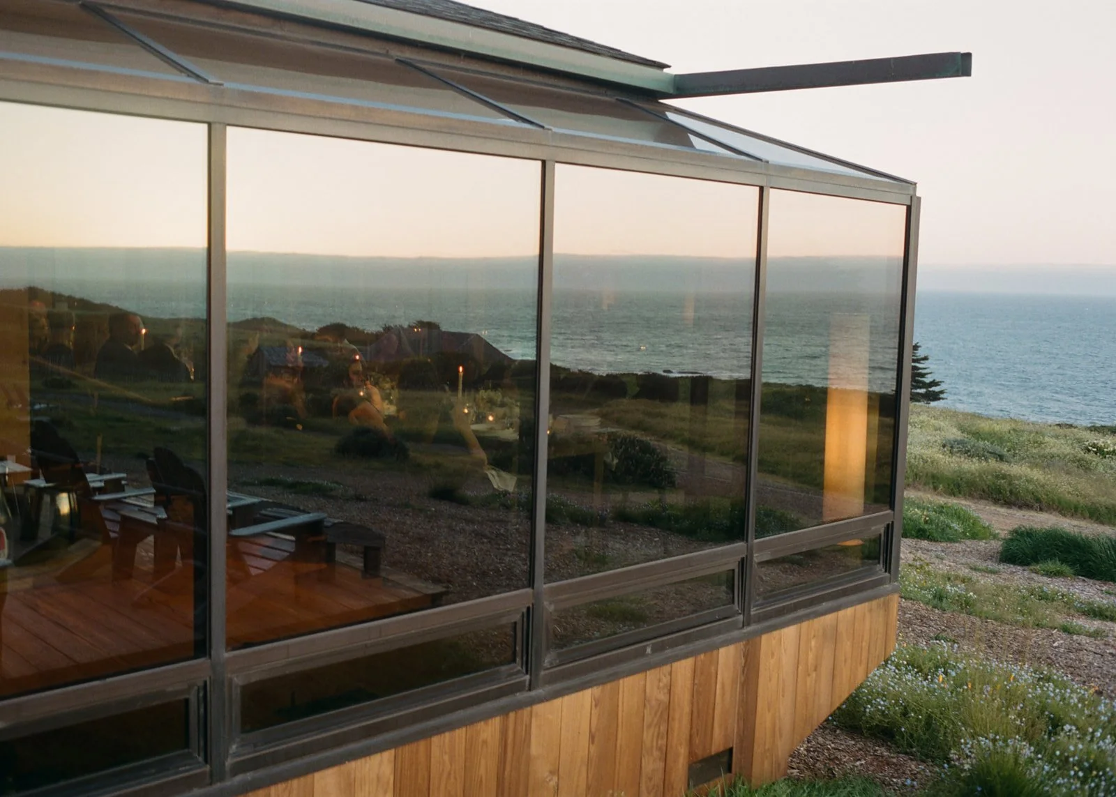 intimate-wedding-sea-ranch-california-film-photographer-55.jpg