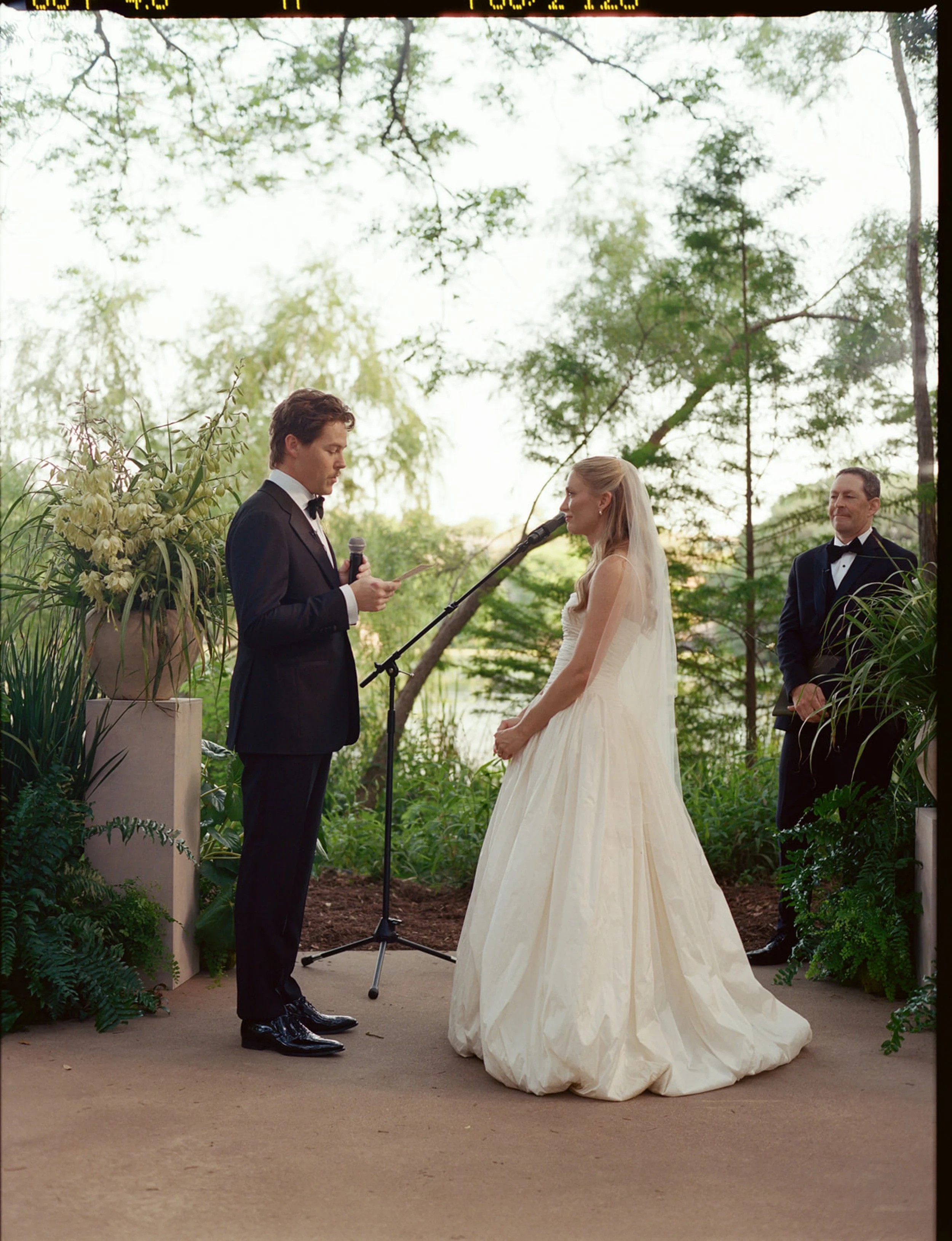 Best-Film-Wedding-Photographer-Documentary-Austin--50.jpg
