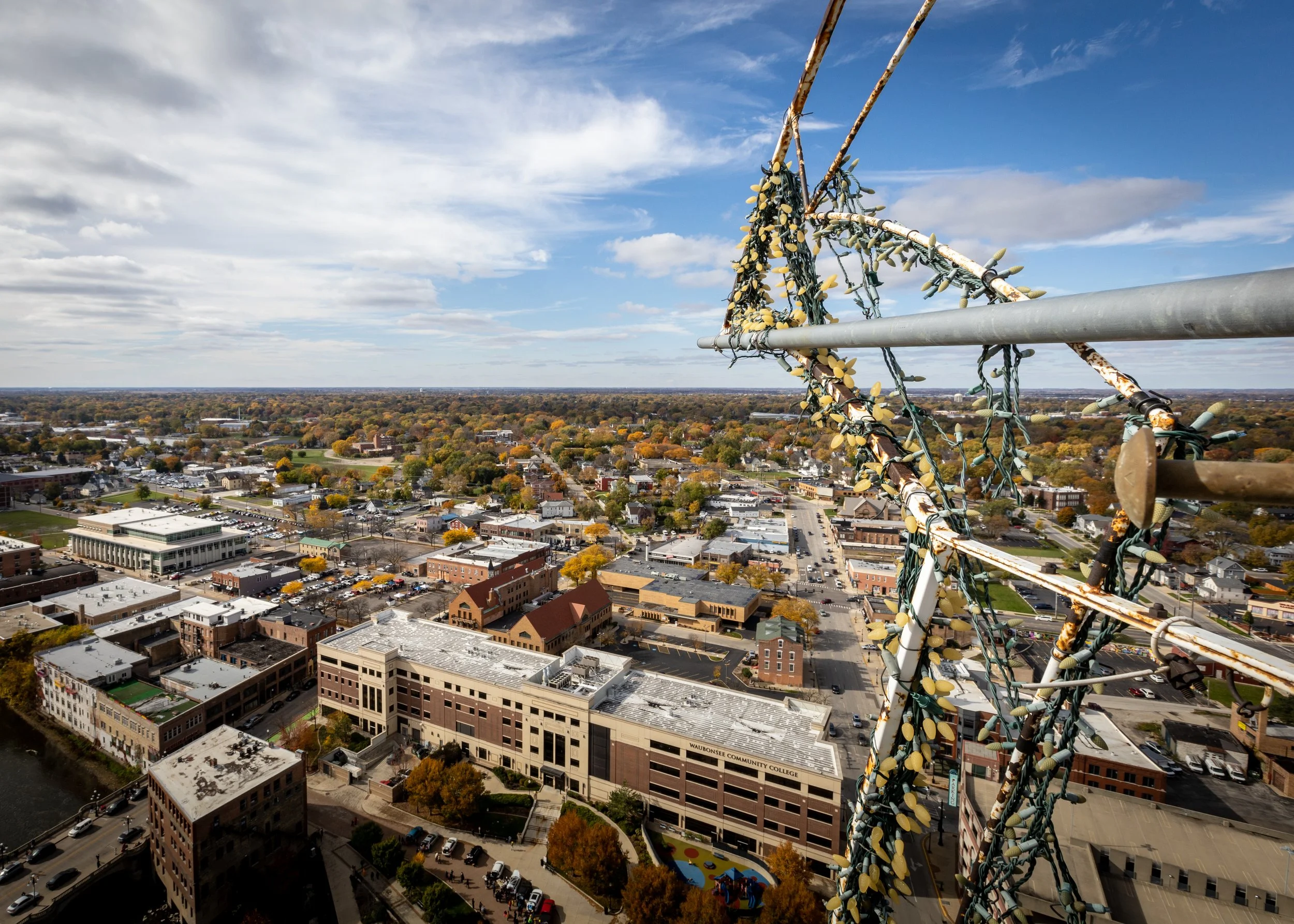 Leland Tower 2023 Star — Aurora Downtown