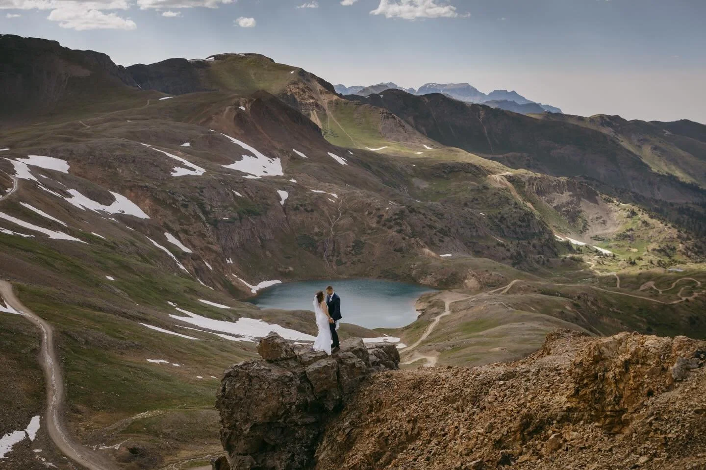 I spent the morning talking and dreaming with a couple about their fall elopement in the San Juan&rsquo;s and it just made me so antsy to get back out to the mountains. So here&rsquo;s more from M&amp;A&rsquo;s day spent exploring mountain passes, la