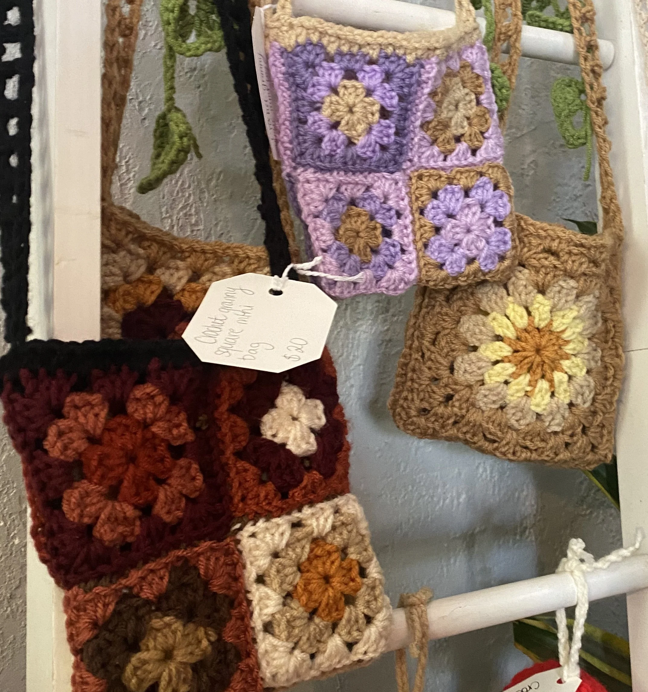 CROCHET GRANNY SQUARE BAG with Caitlin Coyston