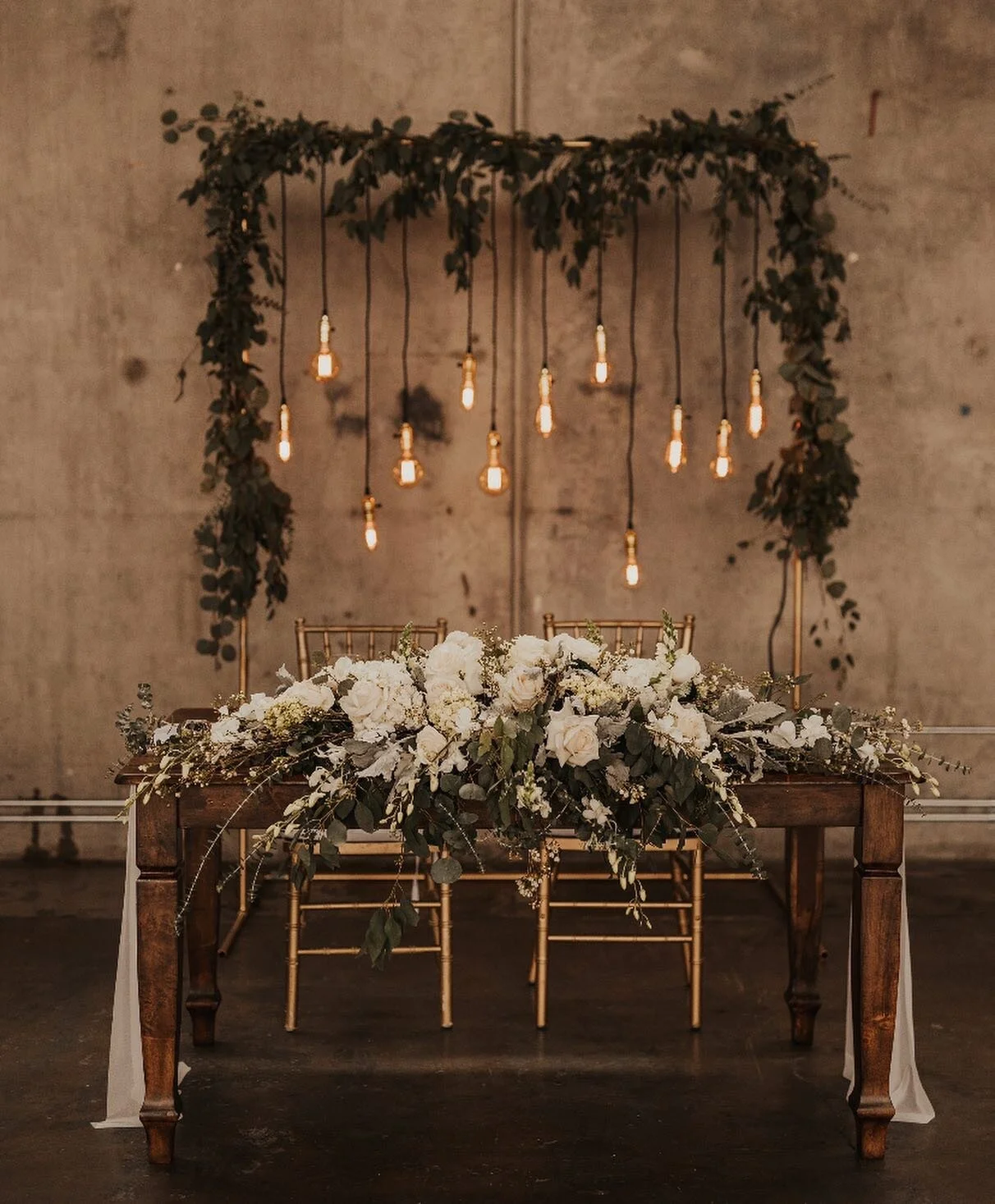 Wedding vibes. 🥲 Congrats Mr. and Mrs. Jimenez and thank you for allowing us to be a part of your celebration. ❤️ @brunakitchenphotography #houstonevents #houstonlife #houstoncity #houstonweddings #houstontx #hou #htx #houston_insta #houstoneventpla