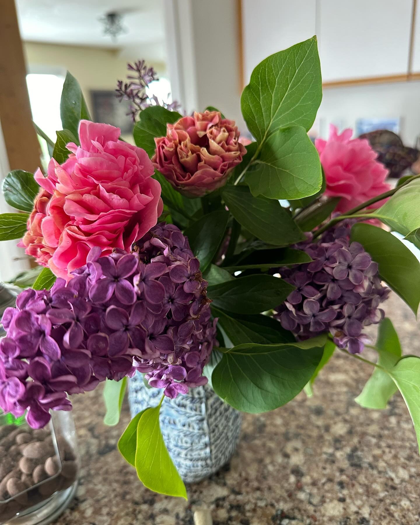 Happy May Day! 🌸🌺🌸 The peonies and lilacs are nonstop!! I wish you could smell my kitchen right now!
::
::
#aprilshowersbringmayflowers #mayday #happymayday #peonies #lilacs #cottagegardens #bloomoftheday