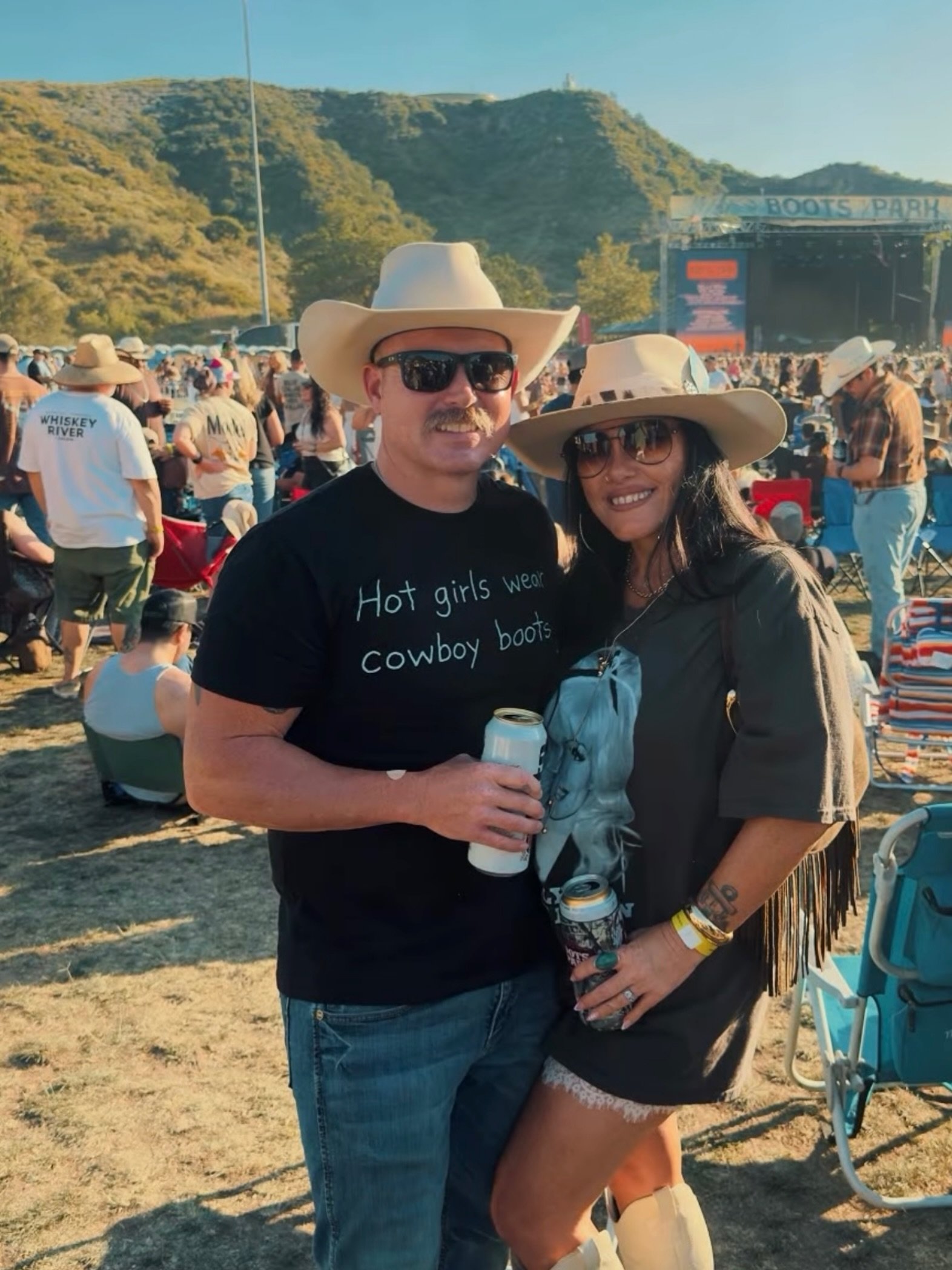 When he wears a Cappelli310🥰😍 @roosteredclothing