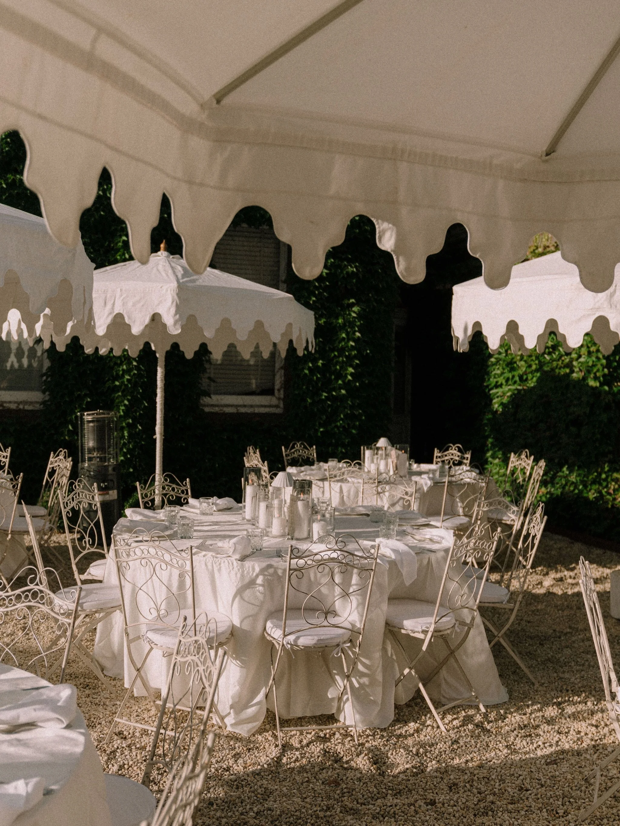 The welcome dinner 🤍

Planner, styling etc etc @ponistudio
Photography @danellebohane
Venue @barunahplains
Videography @annetteanddani 
Catering @cookes_food 
Entertainment @divine.audio @_djmarcoschirru @orlandocombo 
Stationery @rebel.reflect 
Flo