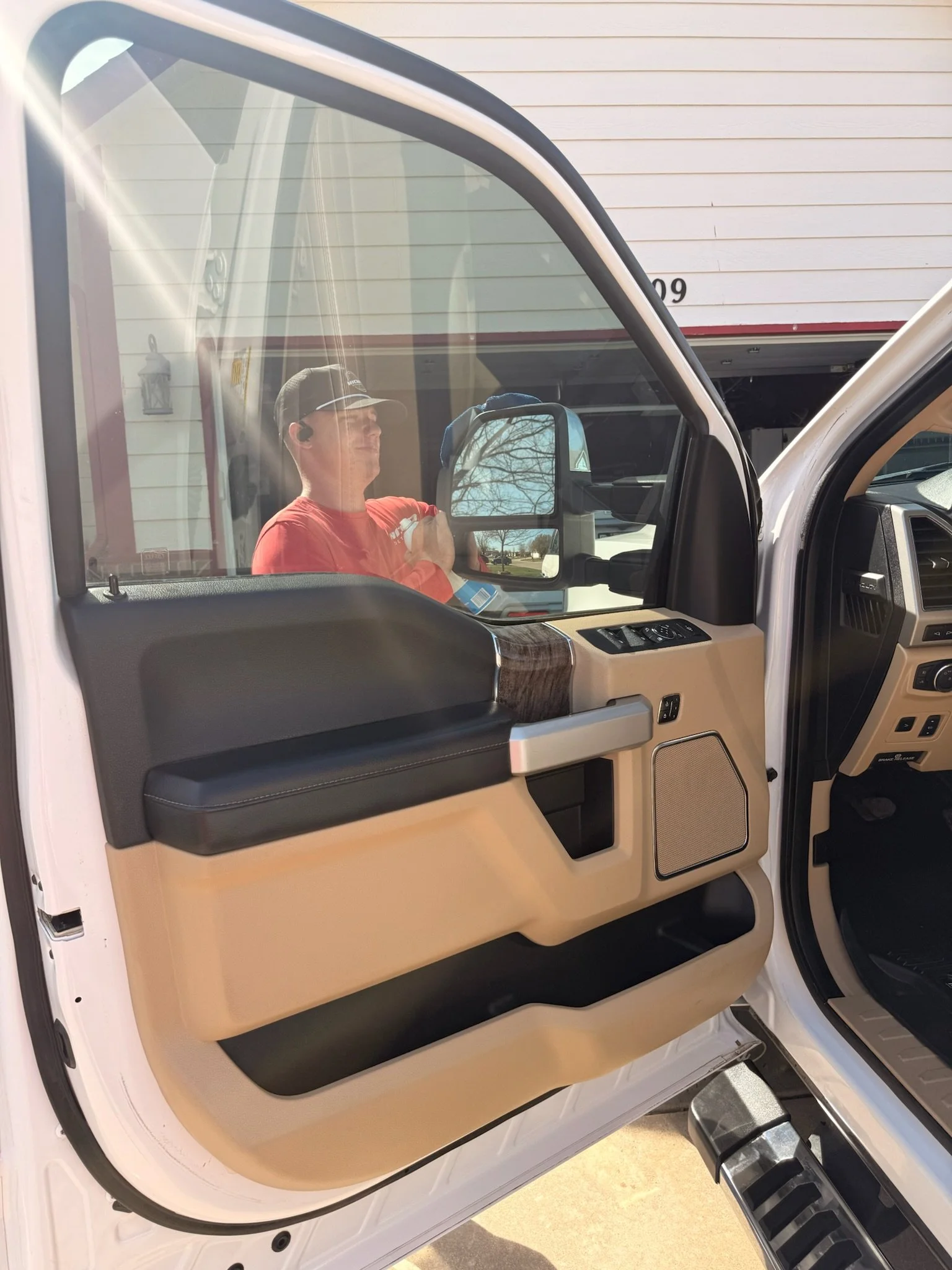 Mother’s Day Gift Idea in Wichita: Mobile Car Detailing Specials You Don’t Want to Miss