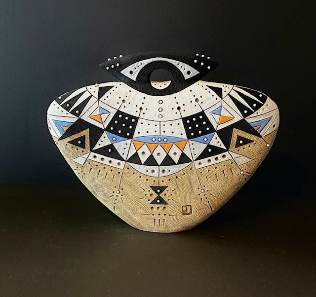 Horizontal vessel form - Rodney Blumenfeld