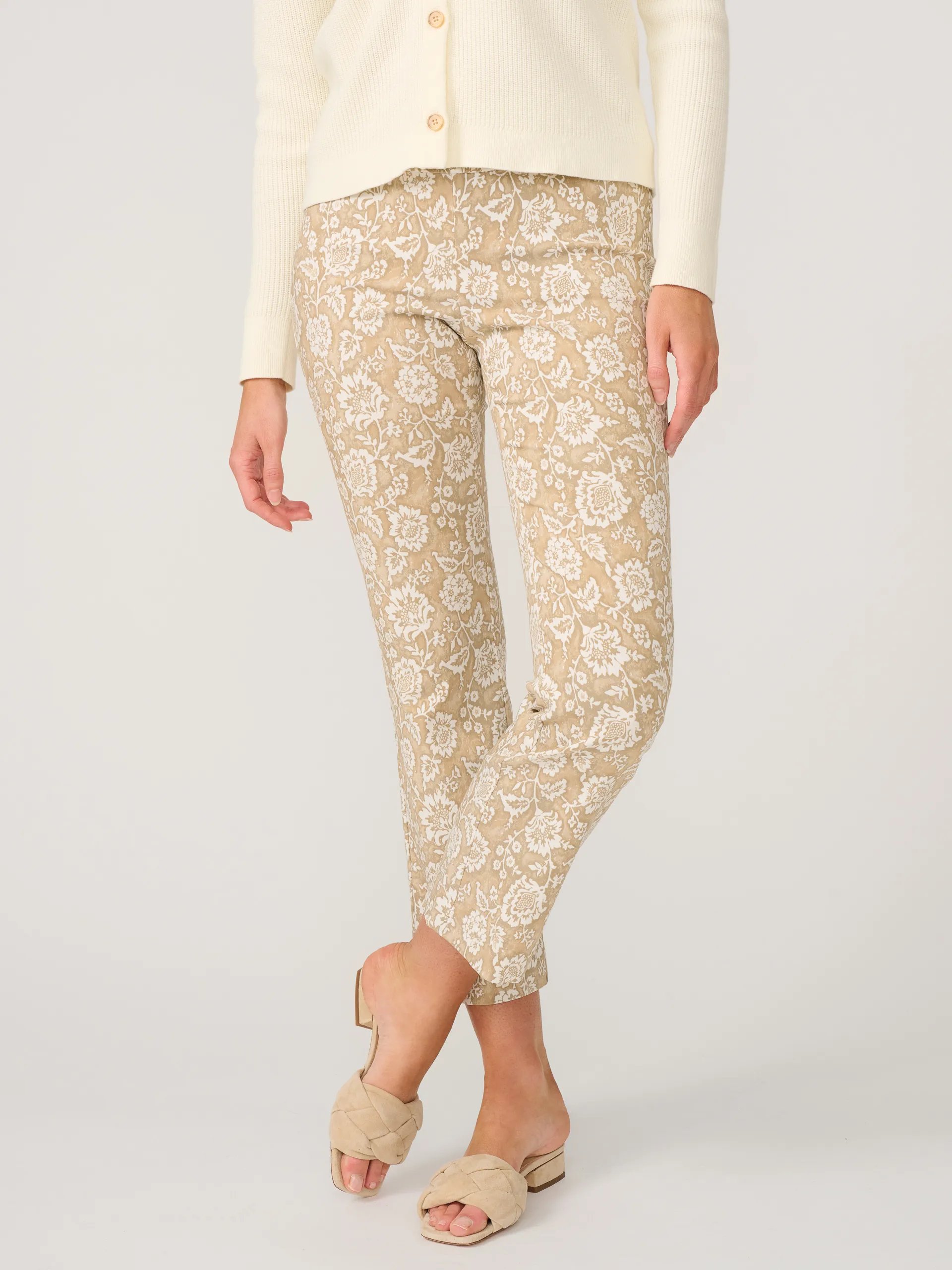 ivy_0183982955_beach_house_floral_taupe_off_white_031.jpeg