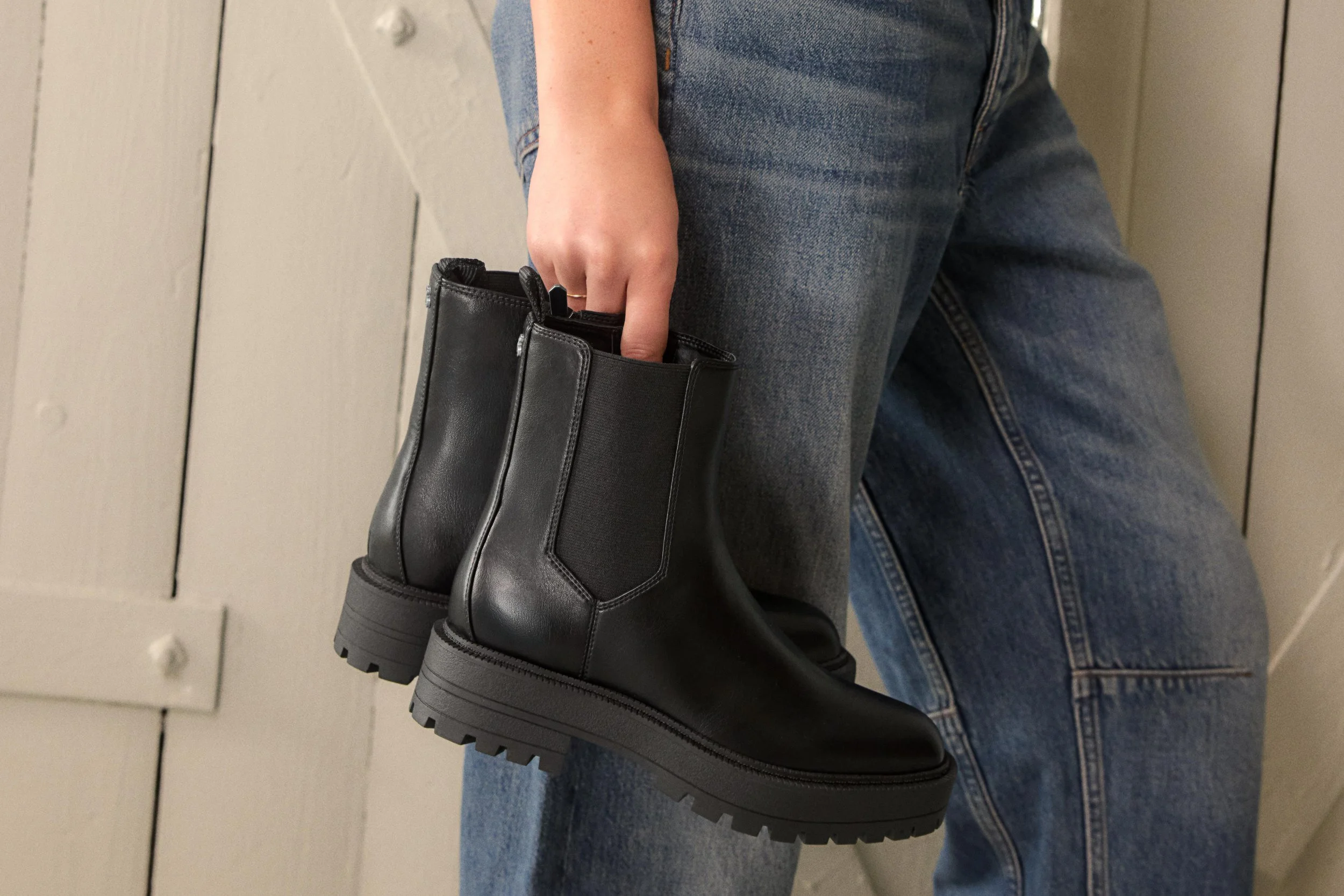 SL_FW25-1_OM__OAK_BLACK_1091.jpg