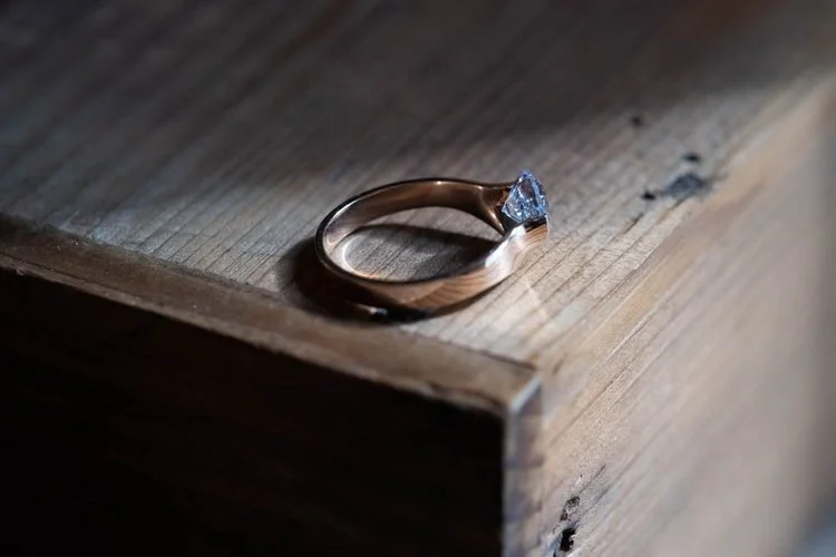 Back view of the blue diamond ring