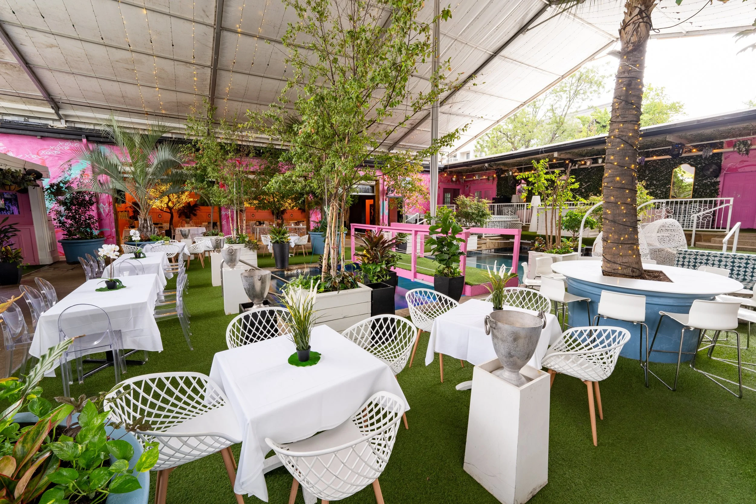 ABOUT — XOXO Dining Room