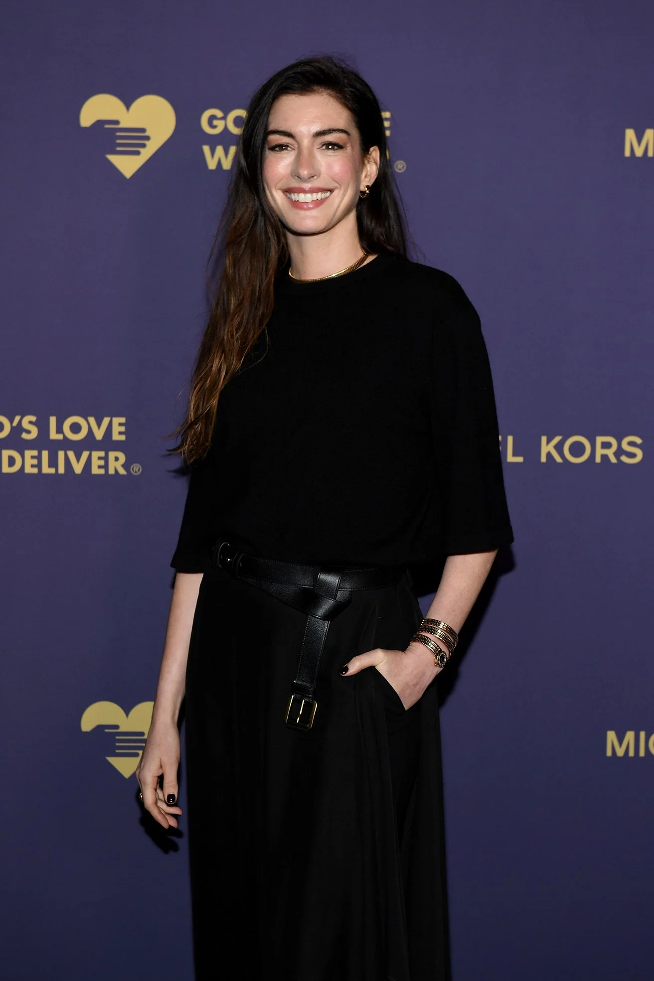 Anne Hathaway (2).jpg