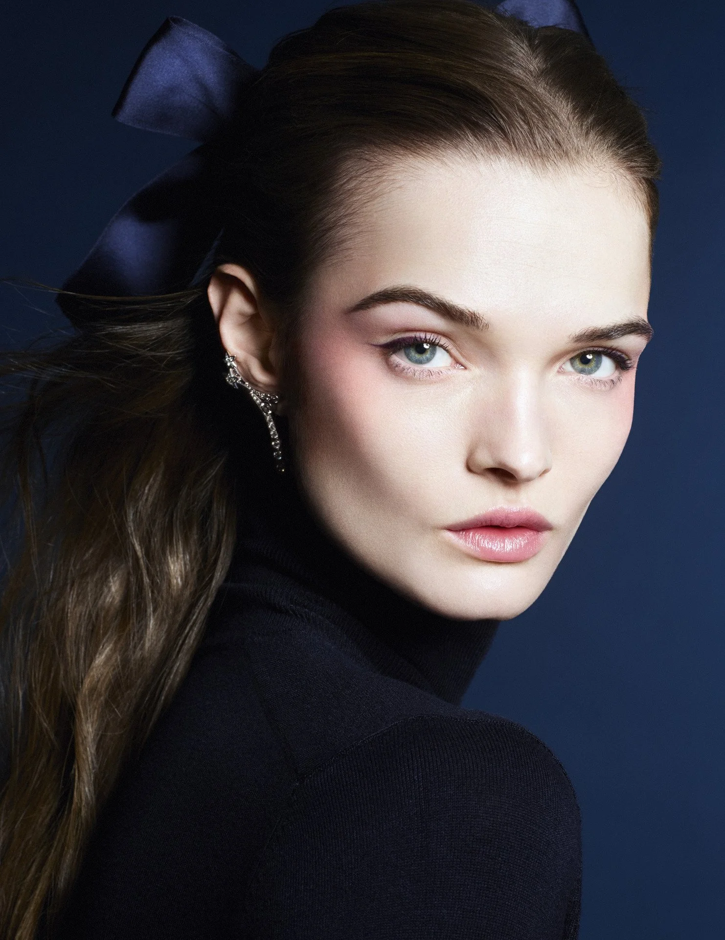 Chanel Holiday Makeup Collection 2025_Campaign Visuals (3)_Copyright CHANEL.jpeg
