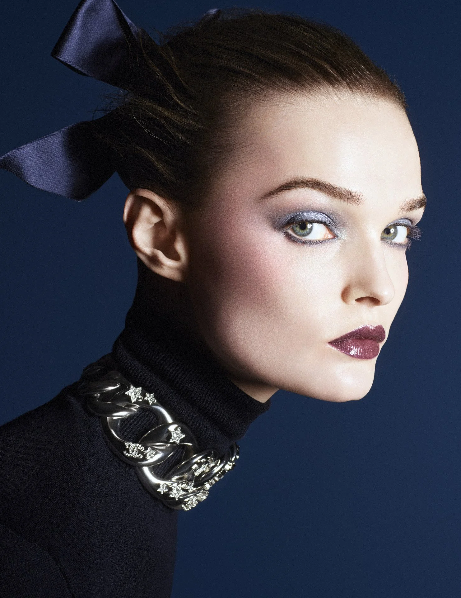 Chanel Holiday Makeup Collection 2025_Campaign Visuals (1)_Copyright CHANEL.jpeg