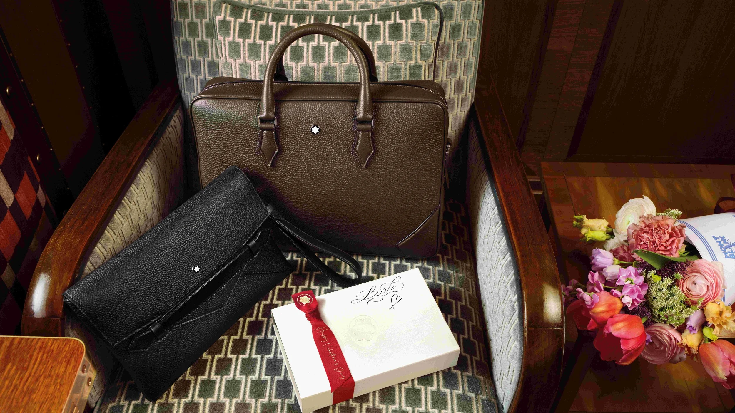 Montblanc Valentine_s Day 2026 - Lifestyle (6).jpg