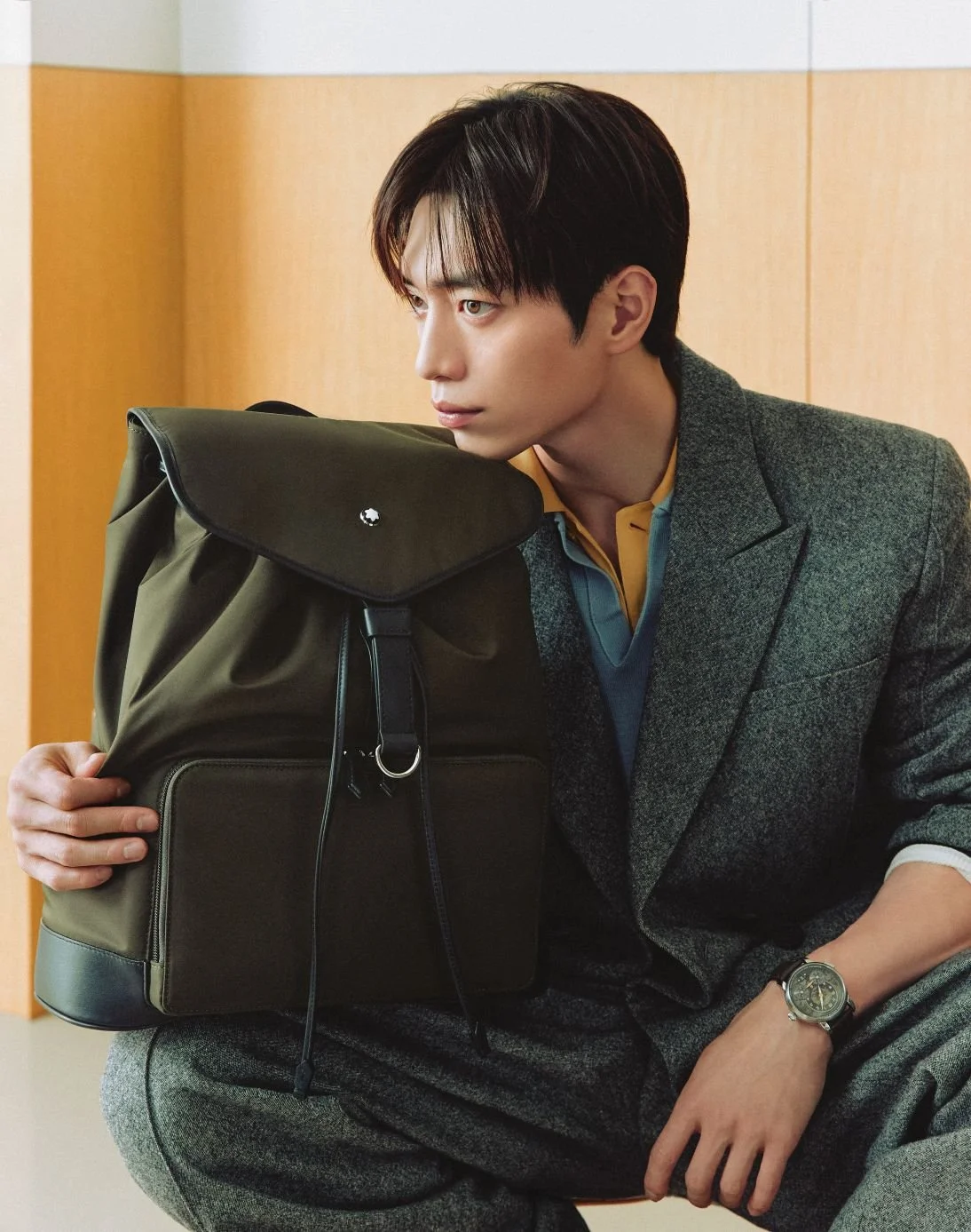 Seo Kangjun - Montblanc Panorama Medium Backpack_Khaki.jpg