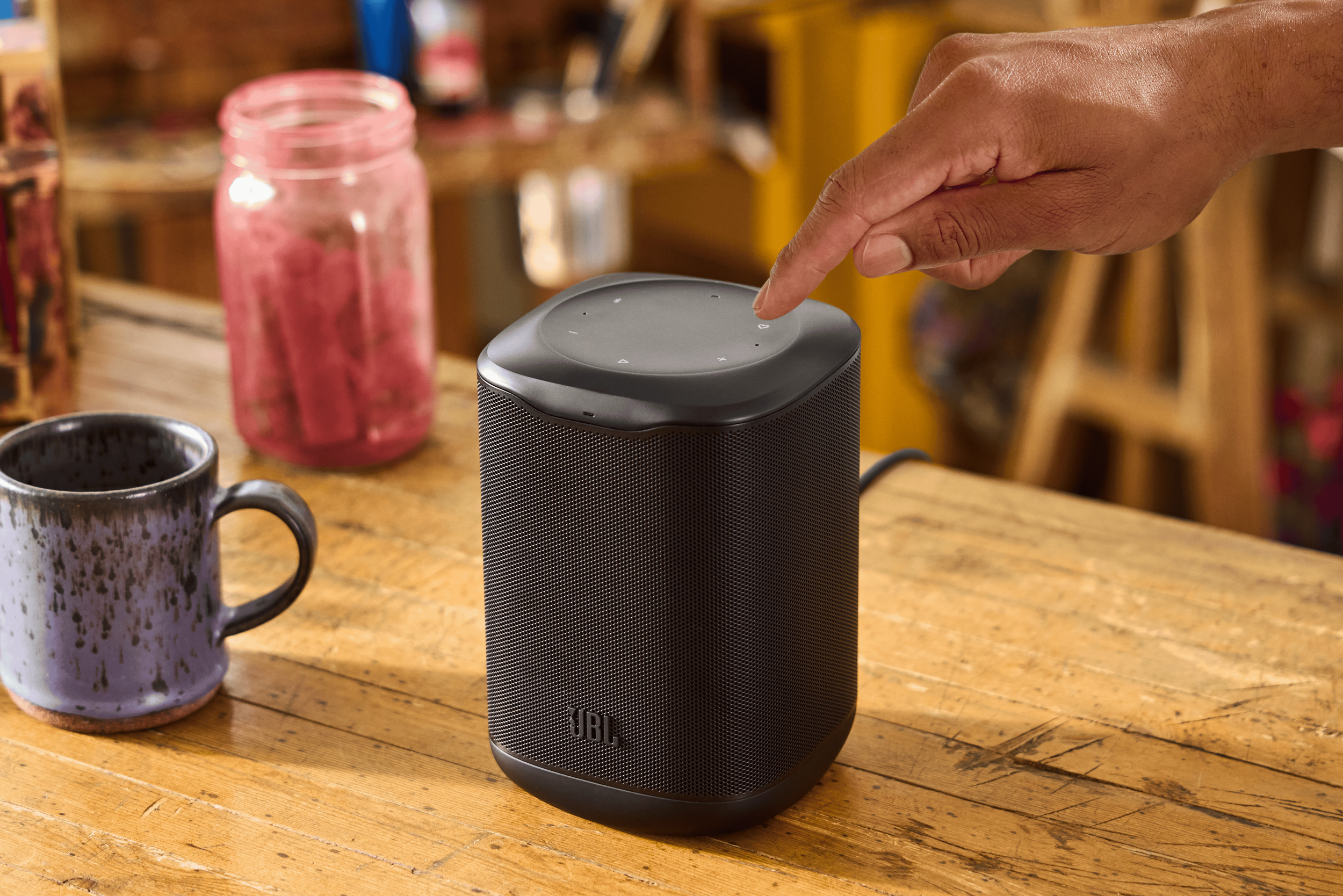 JBL Cove M1 in Black (1) (1) (1).png
