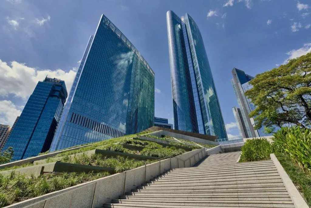 Mandarin Oriental Returns to the Philippines With New 275-Room Makati Hotel