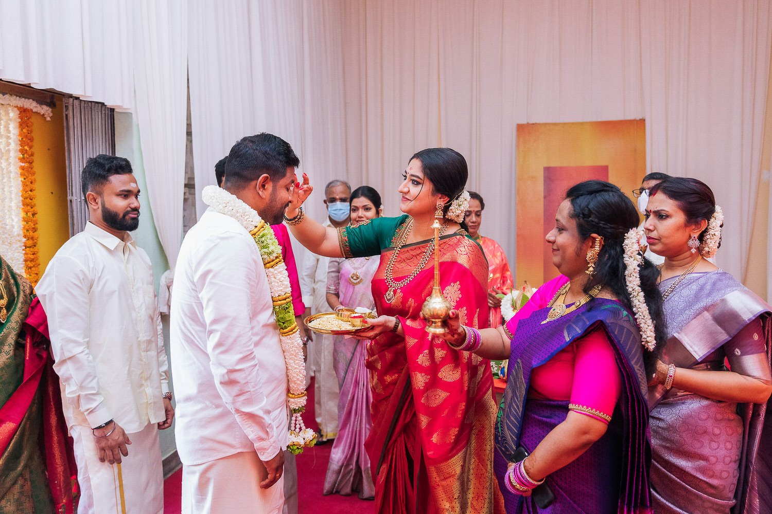 0029-Tamil-Kathiresan-Hall-Wedding-anbujawahar-6074.jpg