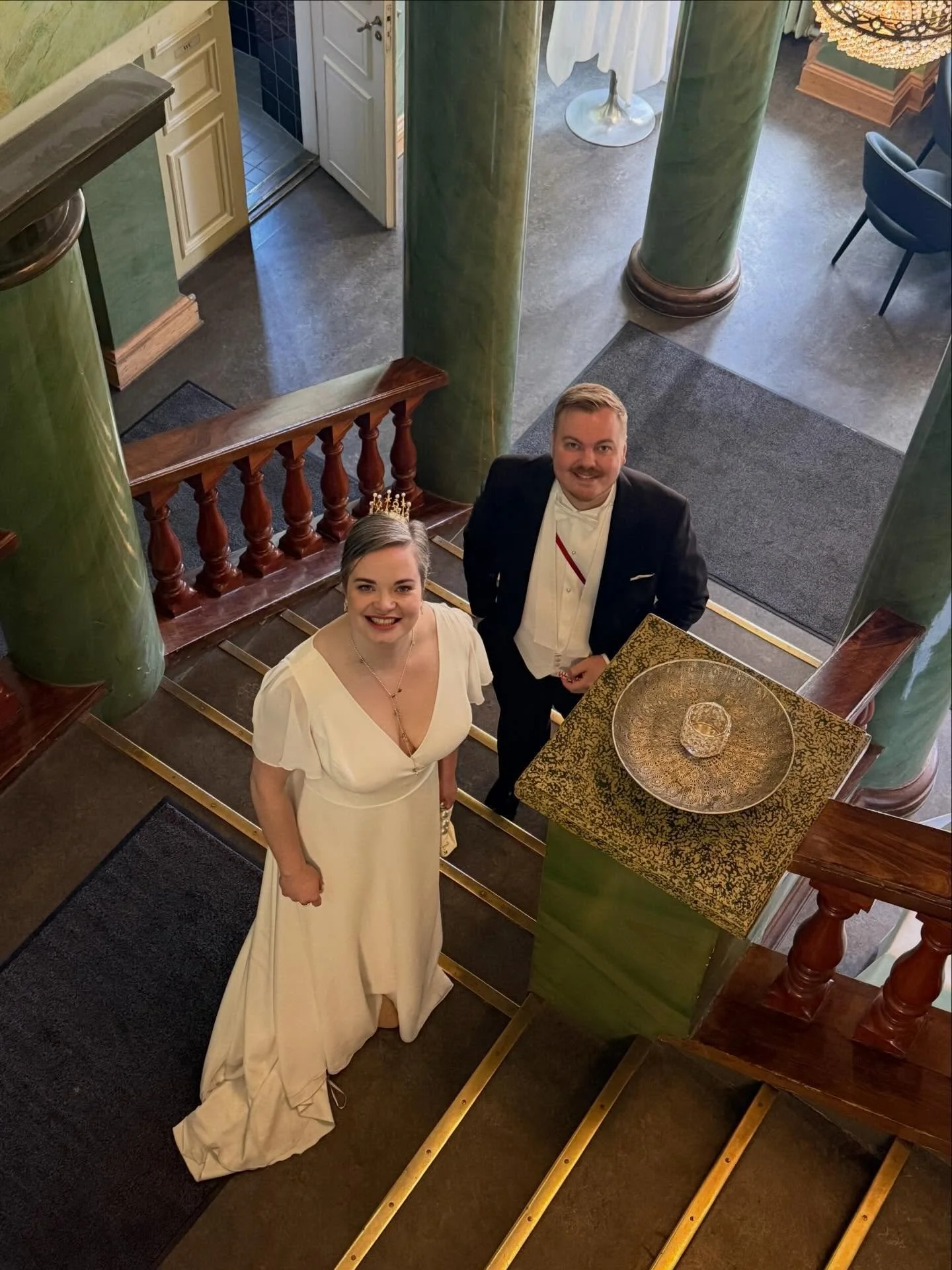 Voiko olla ihanampaa kuin juhlia rakkaita yst&auml;vi&auml;? 💕

Venlan ja Panun juhla oli todellakin riemukas ja t&auml;ynn&auml; rakkautta!