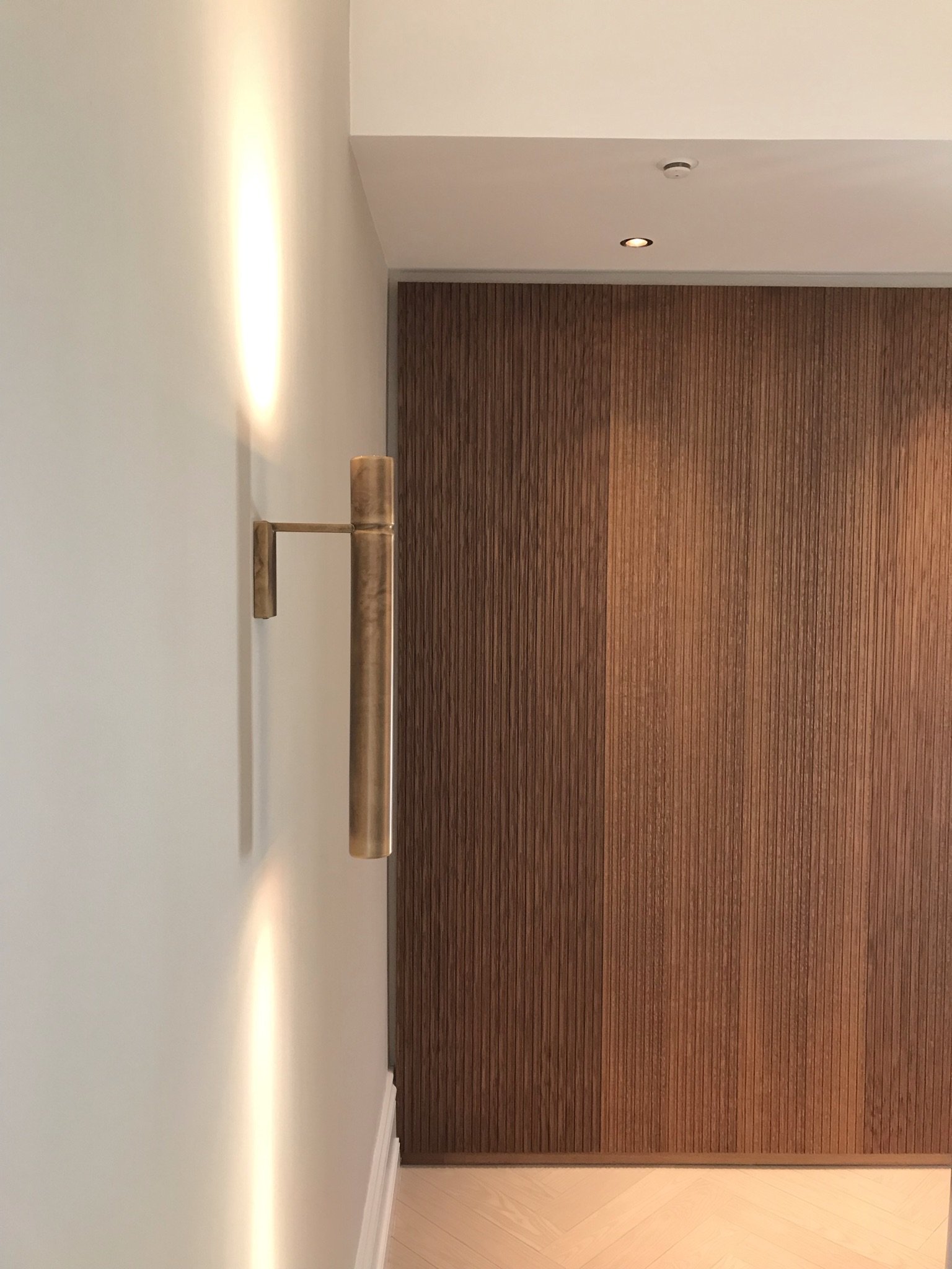 Legio eksklusive væglamper_Legio Project_Henge Tubular Valby.JPEG