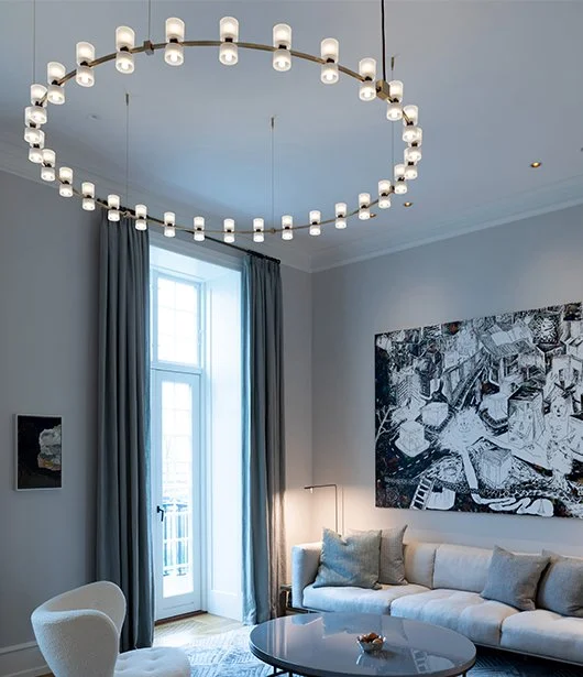 Royal chandelier from Viabizzuno.