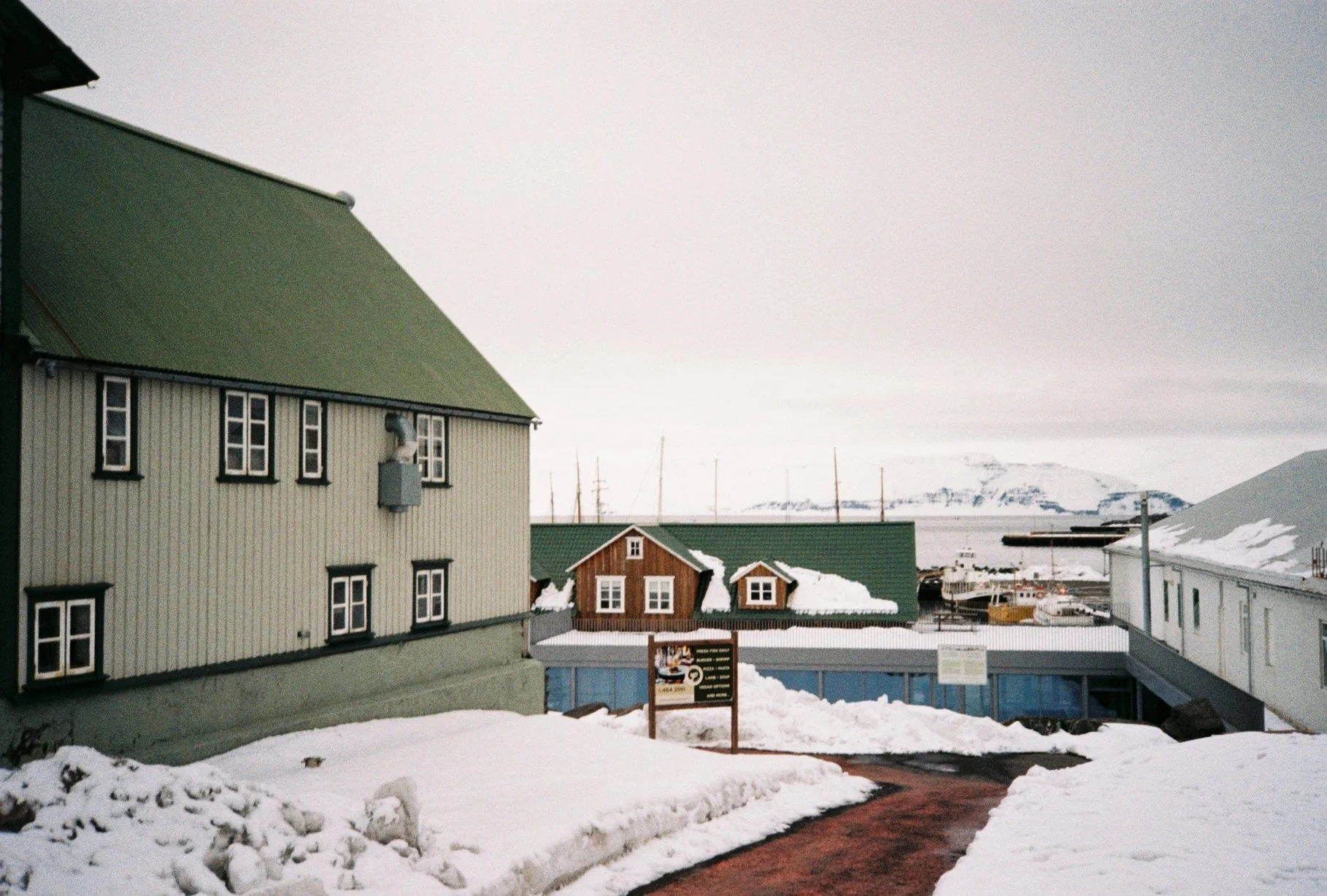 R1-08044-0022.JPG