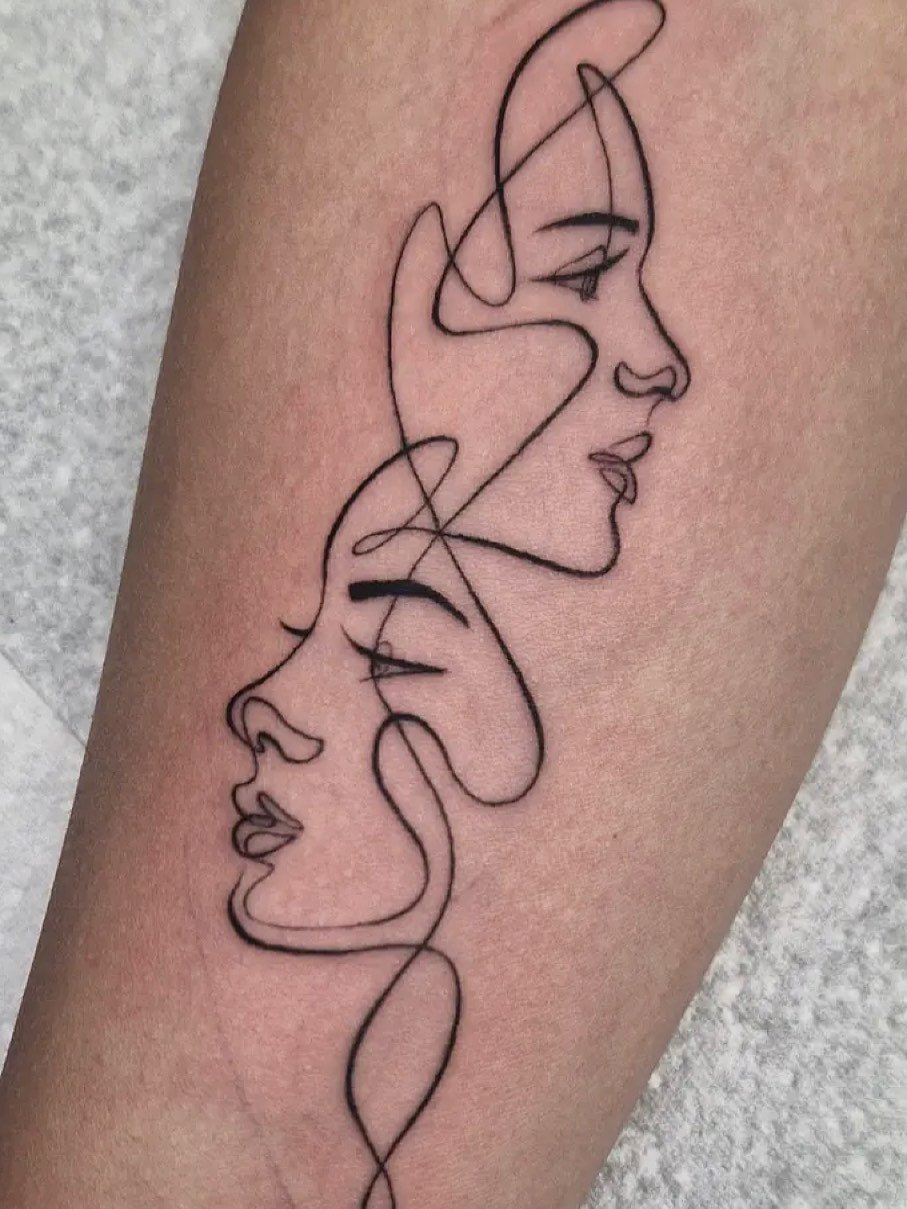 Some gorgeous single line lady faces from @velvetgypsytattoos 
.
Heather&rsquo;s clean flowing work ensures her clients continue to return to build their collections. Excelling in micro-collage, soft shaded realism as well as delicate fine-line, her 