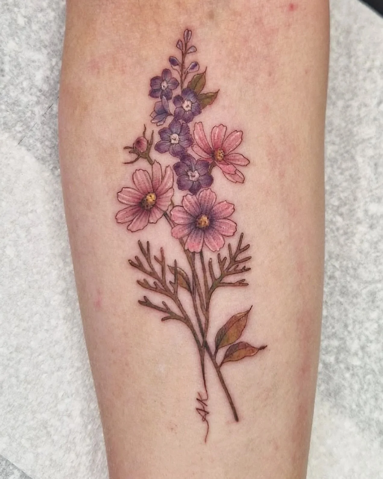 Delicate bouquet from the lovely @velvetgypsytattoos 
.
Heather is incredible at creating balanced designs that capture the spirit of her clients ideas. Reach out to her directly to book your next piece
.
#floral #bouquet #floraltattoo #colourtattoos