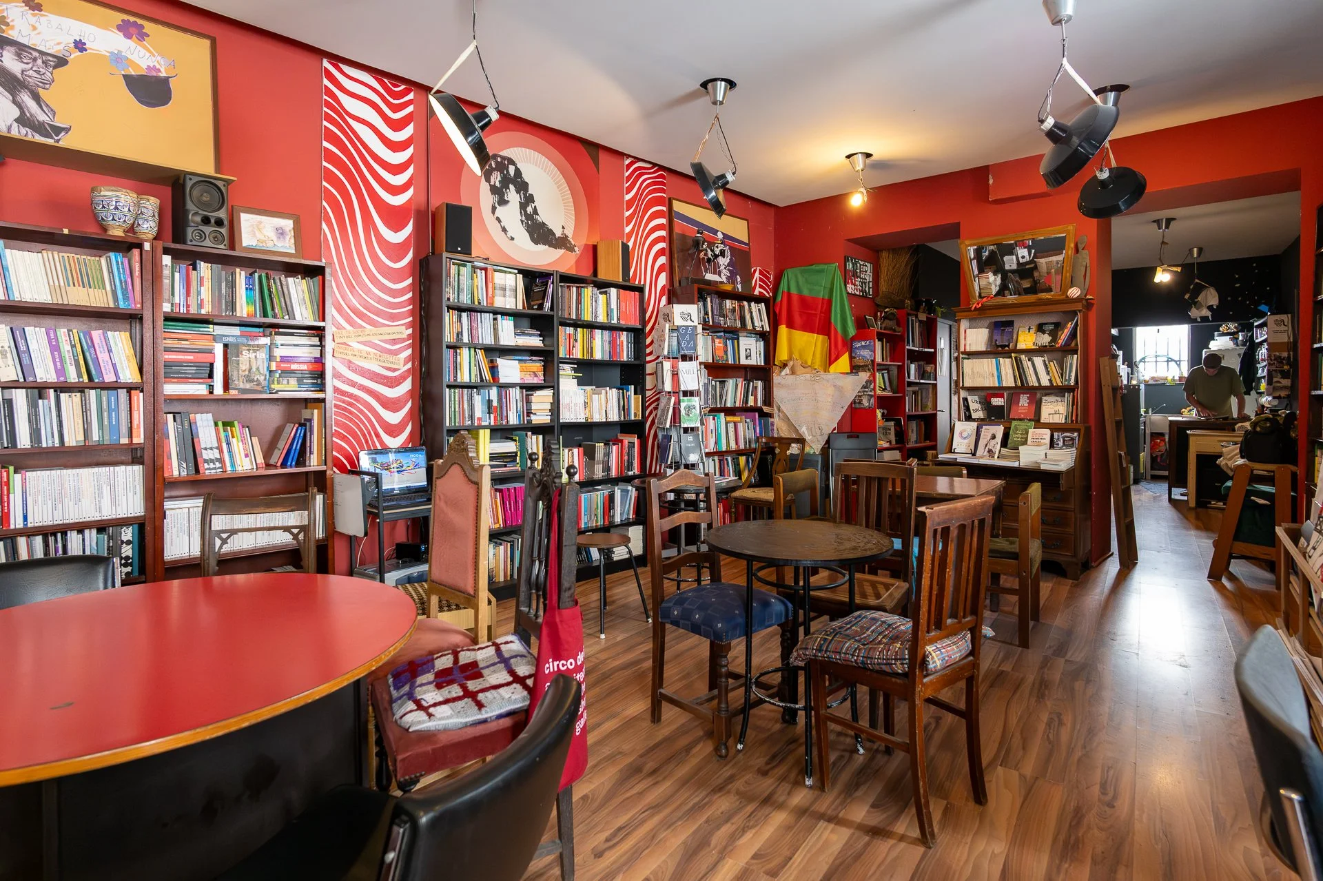 APT_ShopInPorto_LivrariaGatoVadio_2025_ (4).jpg