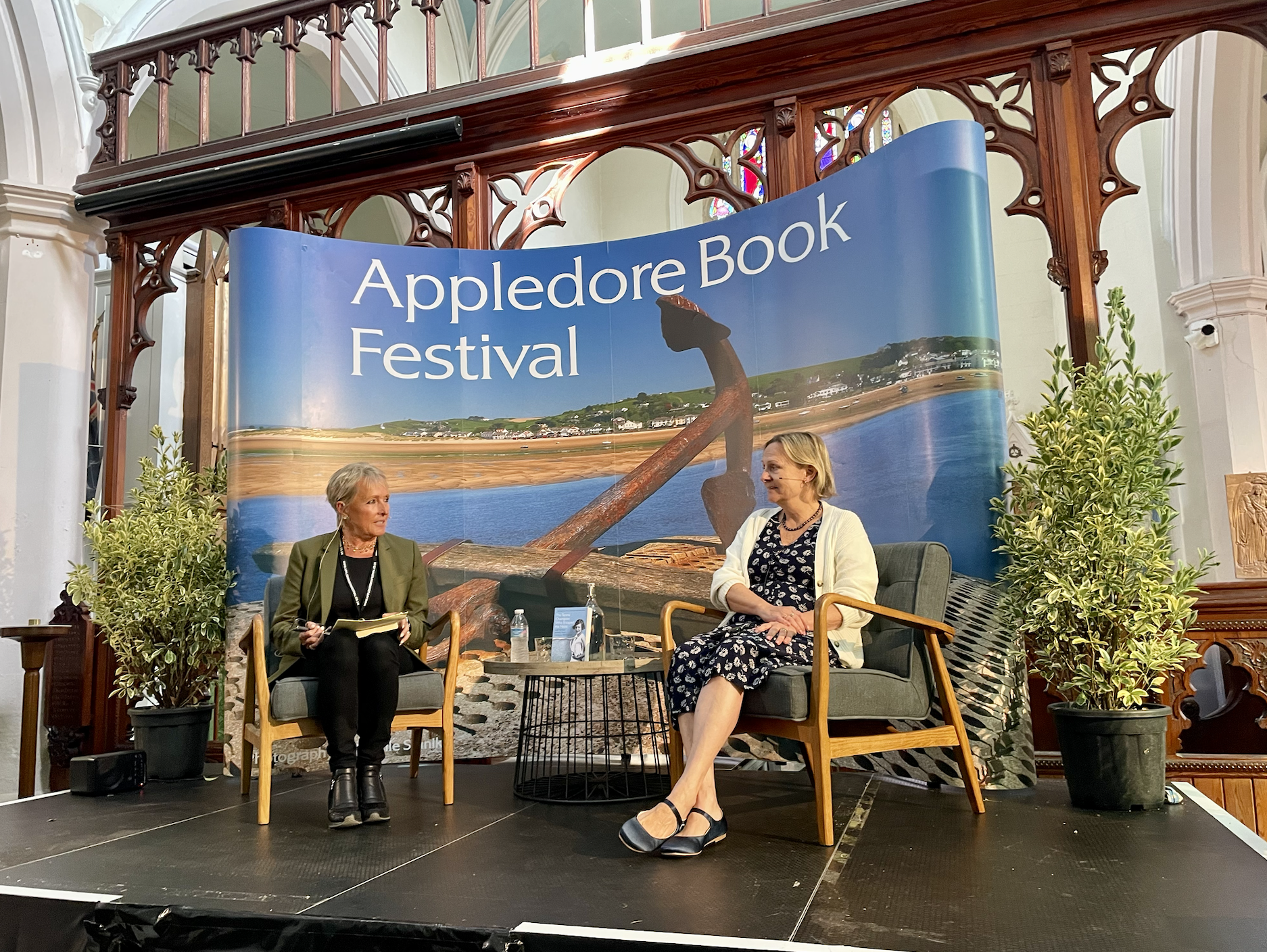   Felice being interviewed by Susan Sandon. Photo: © Peter Hardy  