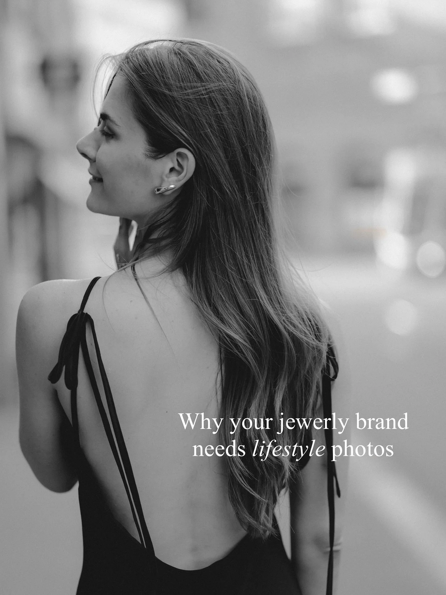 Some of my favourite lifestyle pictures from our photoshoot with Vanessa for her jewerly brand SNAOS BLIND 🤍

Model @elizabeth.gafich