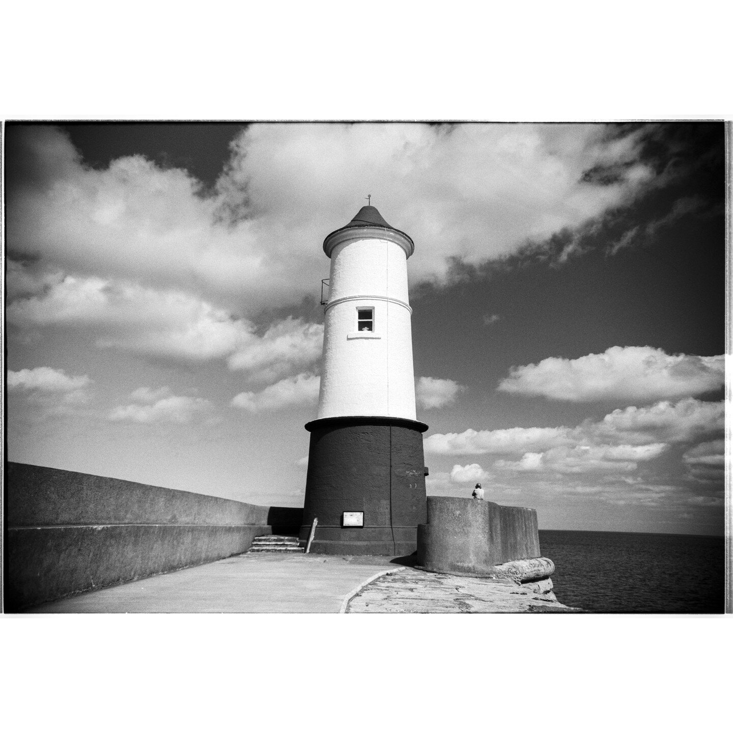 Berwick Lighthouse

Digitized black &amp; white negative film - 2023

#scotlandphotographer #portrait #portraitphotography #lighthouse #analogphotography #wind #clouds #berwick #ilford #ilfordphoto #ilfordfp4 @ilfordphoto