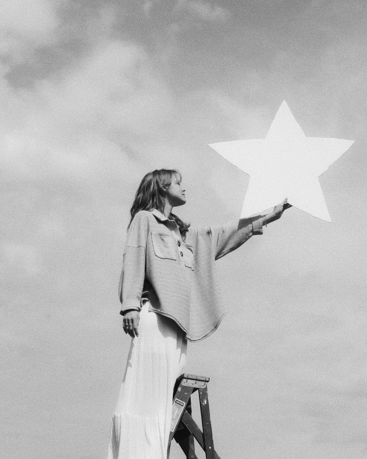 Throwback to one of my favorite shoots. AbbyGayle and stars 🤍⭐️