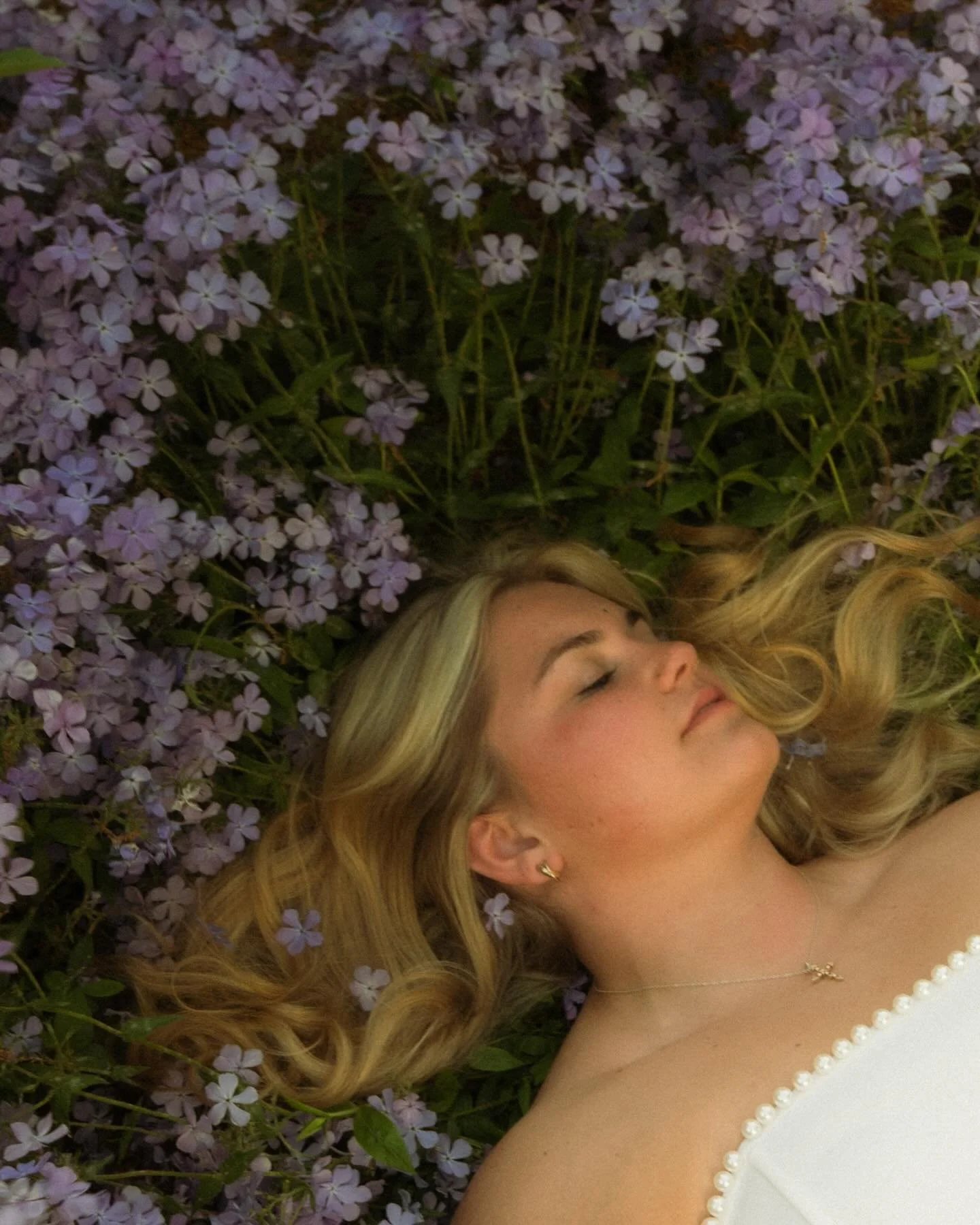 she LITERALLY belongs among the wildflowers. I&rsquo;m so obsessed 😭🫶