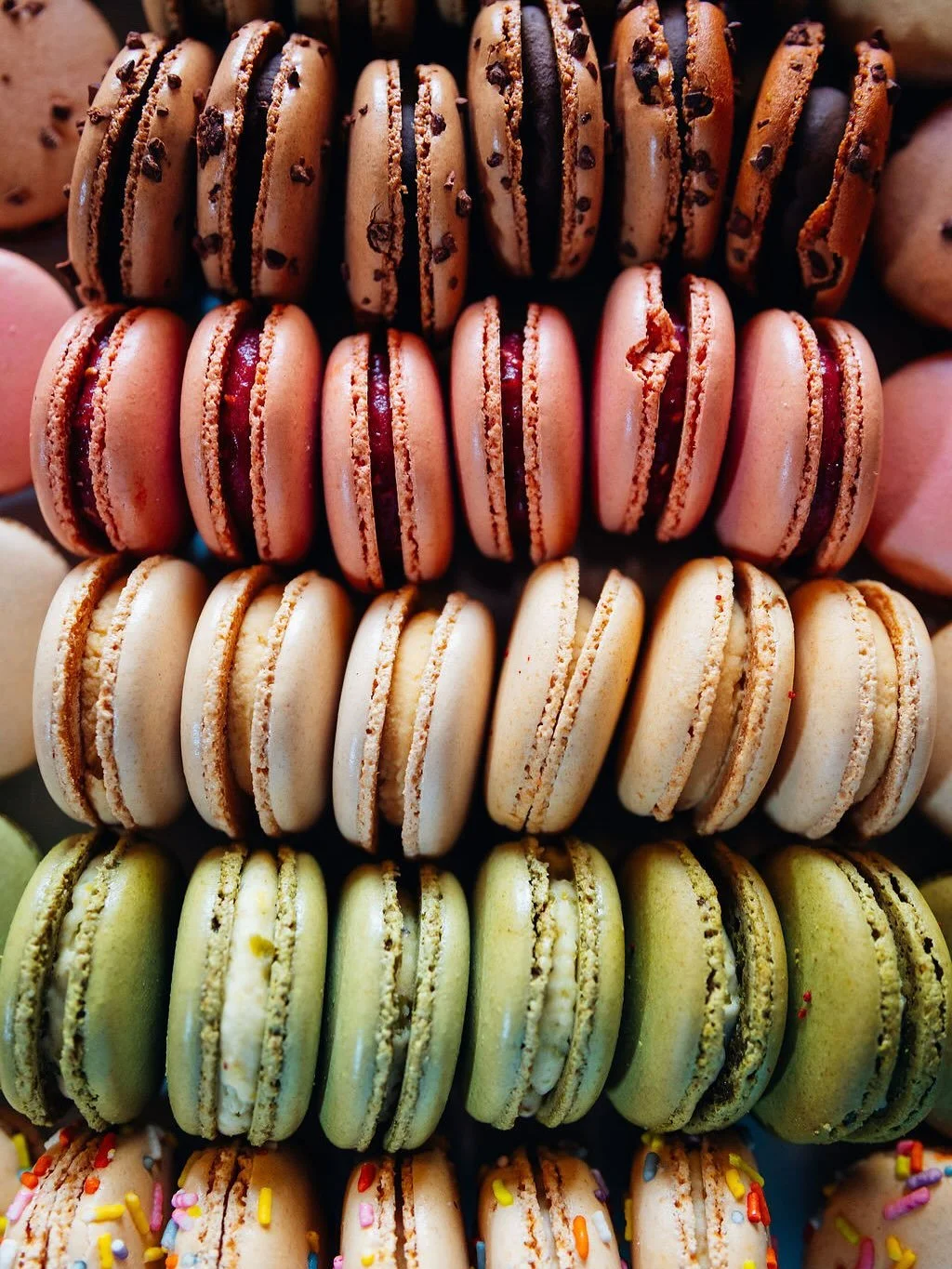 Feeling like I need to get into cookbook photography after capturing these goodies for @garmonyhouse_cc this month 🤤🍪