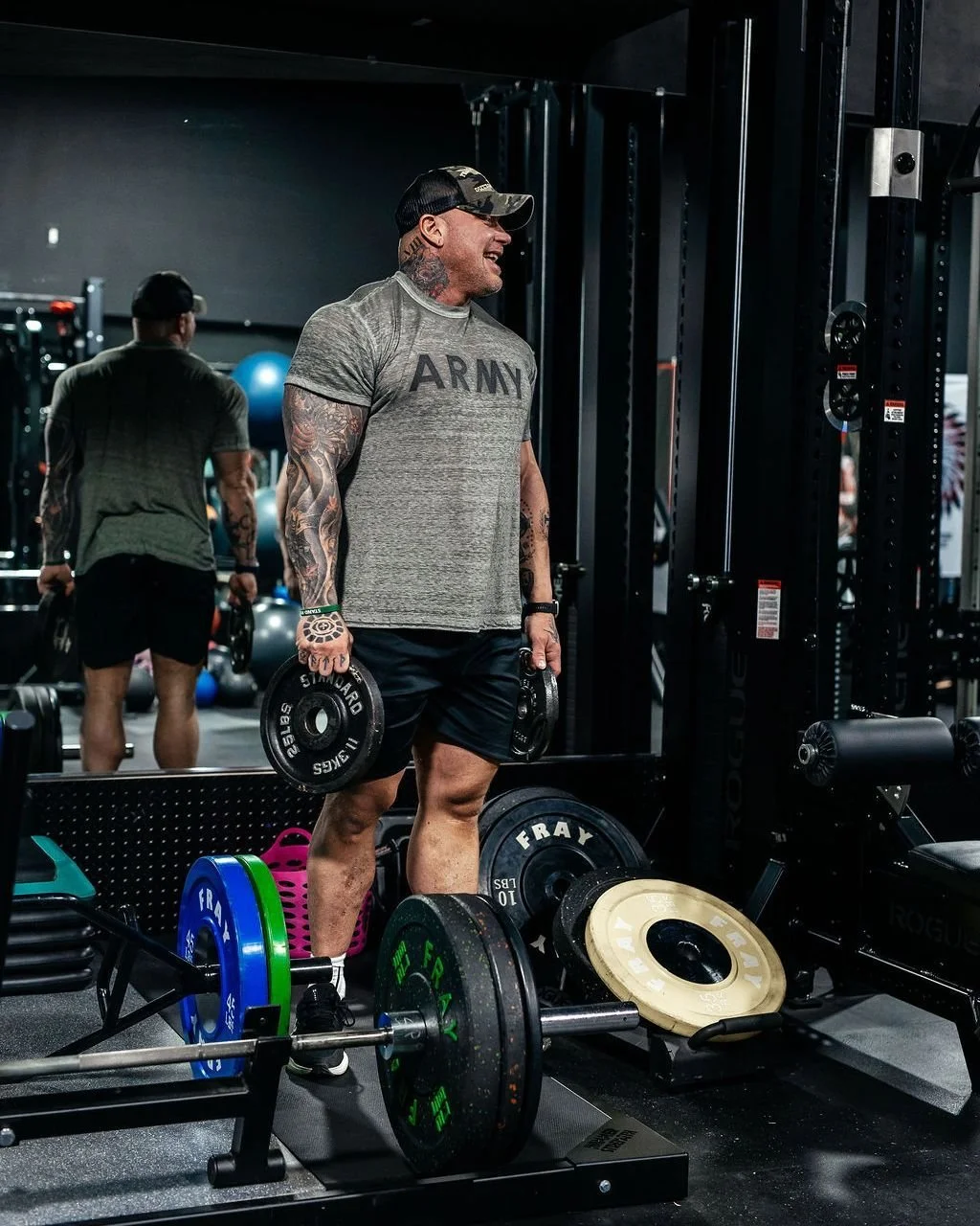 @lift4life_coaching is proof that the more fun you have during your shoot, the better your photos will be! sean and sarah's passion for coaching shows in every shot 🫶