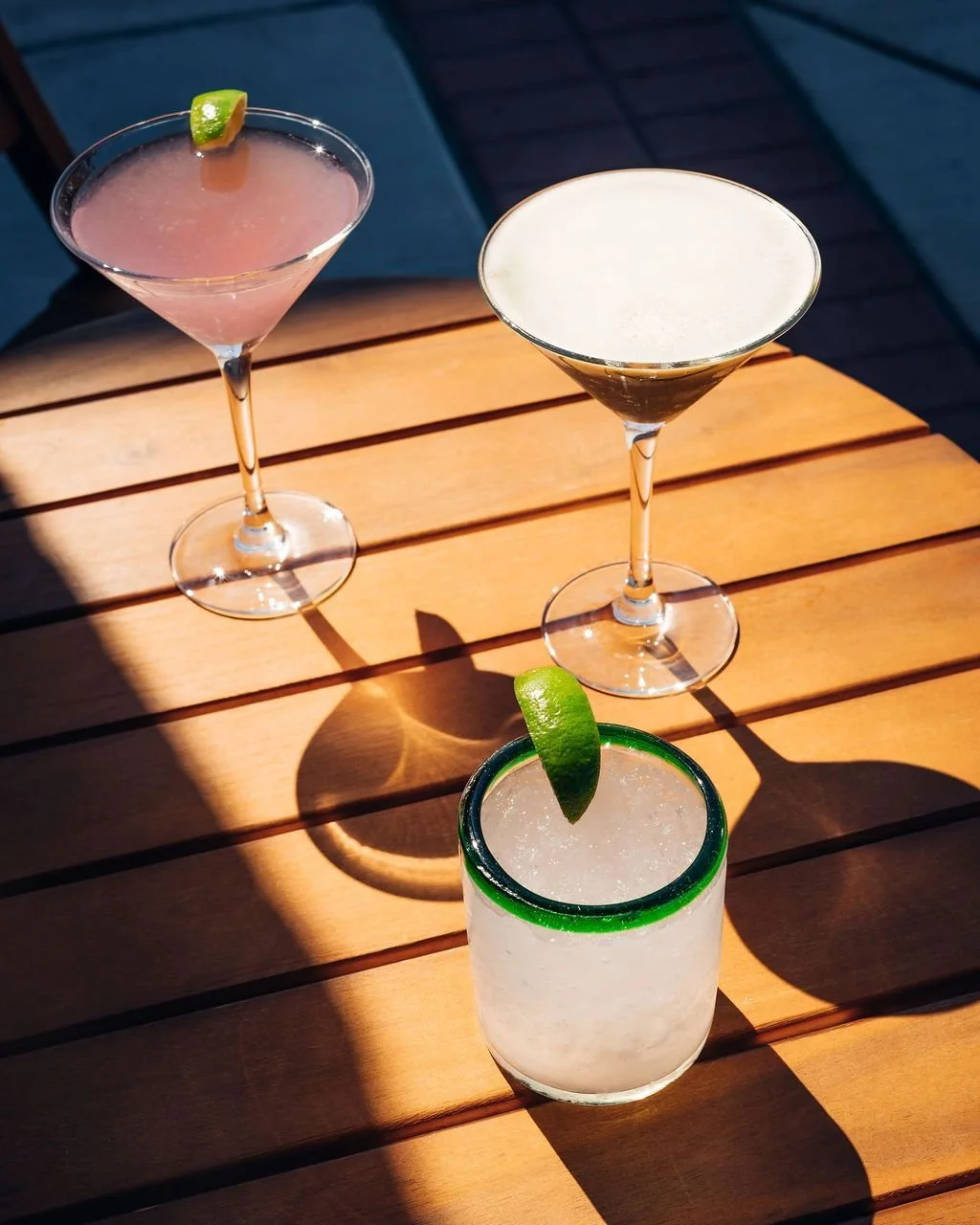 being behind the camera again with jillian >>>>>>

so fun to capture some summer cocktails with my girl for @garmonyhouse_cc! 🍸