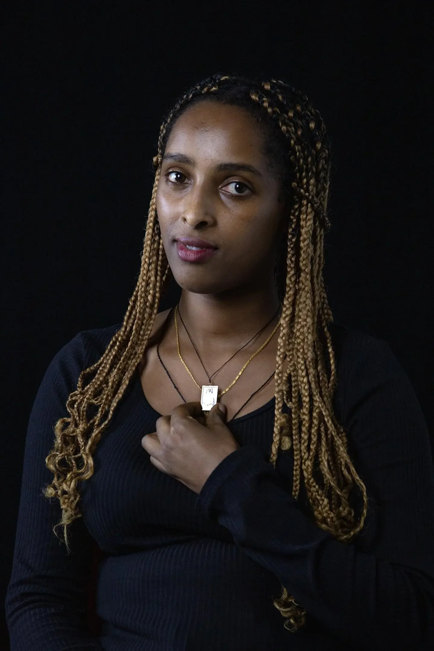 The SIM Project: Connecting Lives Through Tiny Portraits