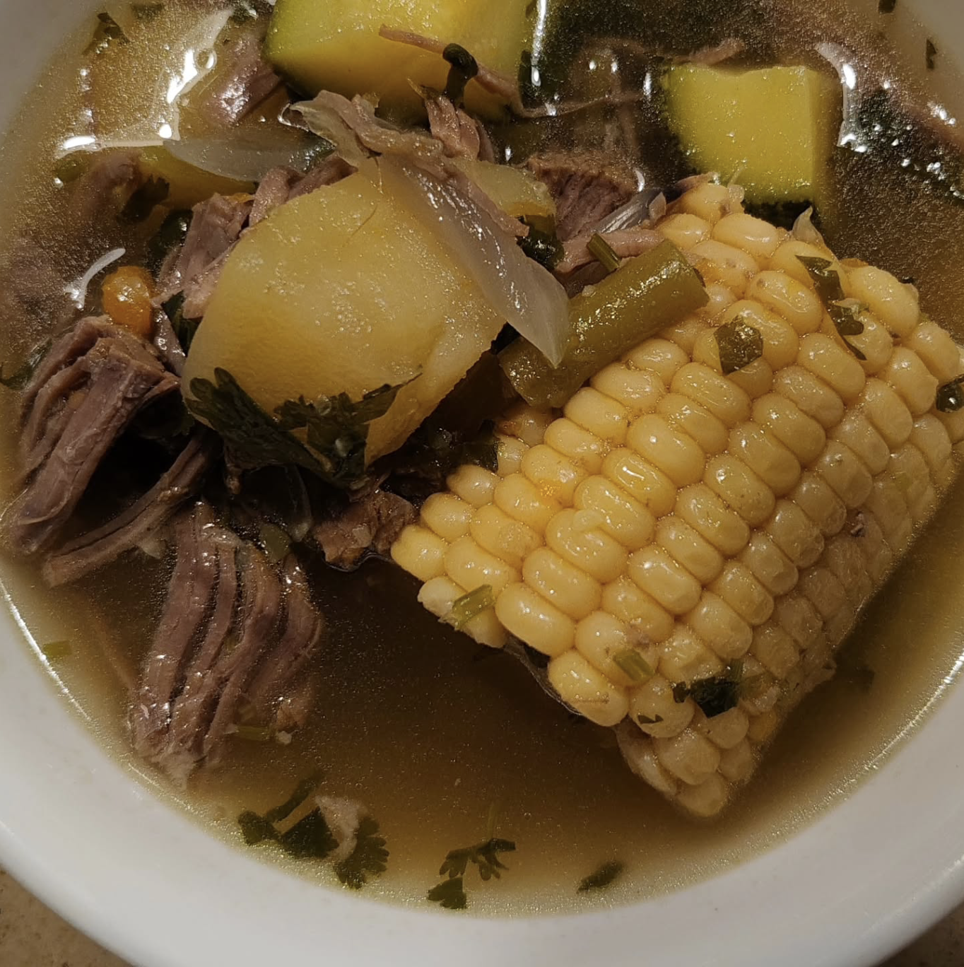 Caldo de res con verduras