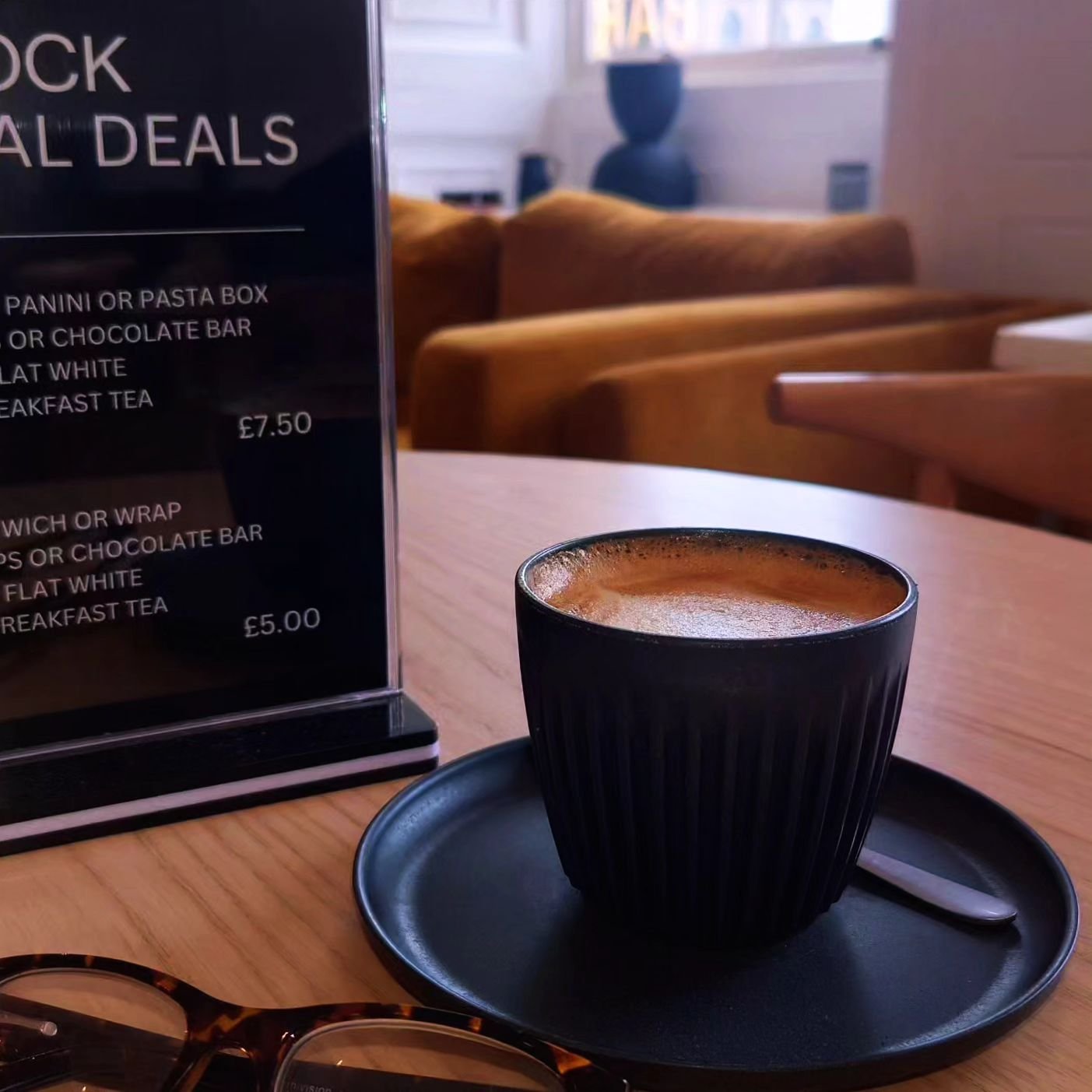 Took shelter from that biting wind in the warmth of @_blockcafe_ this morning - might have had a couple of strong coffees to refuel too, just the ticket!! 

Brilliant to meet up with the fabulous @rockoystermedia team - excited for the next TV projec