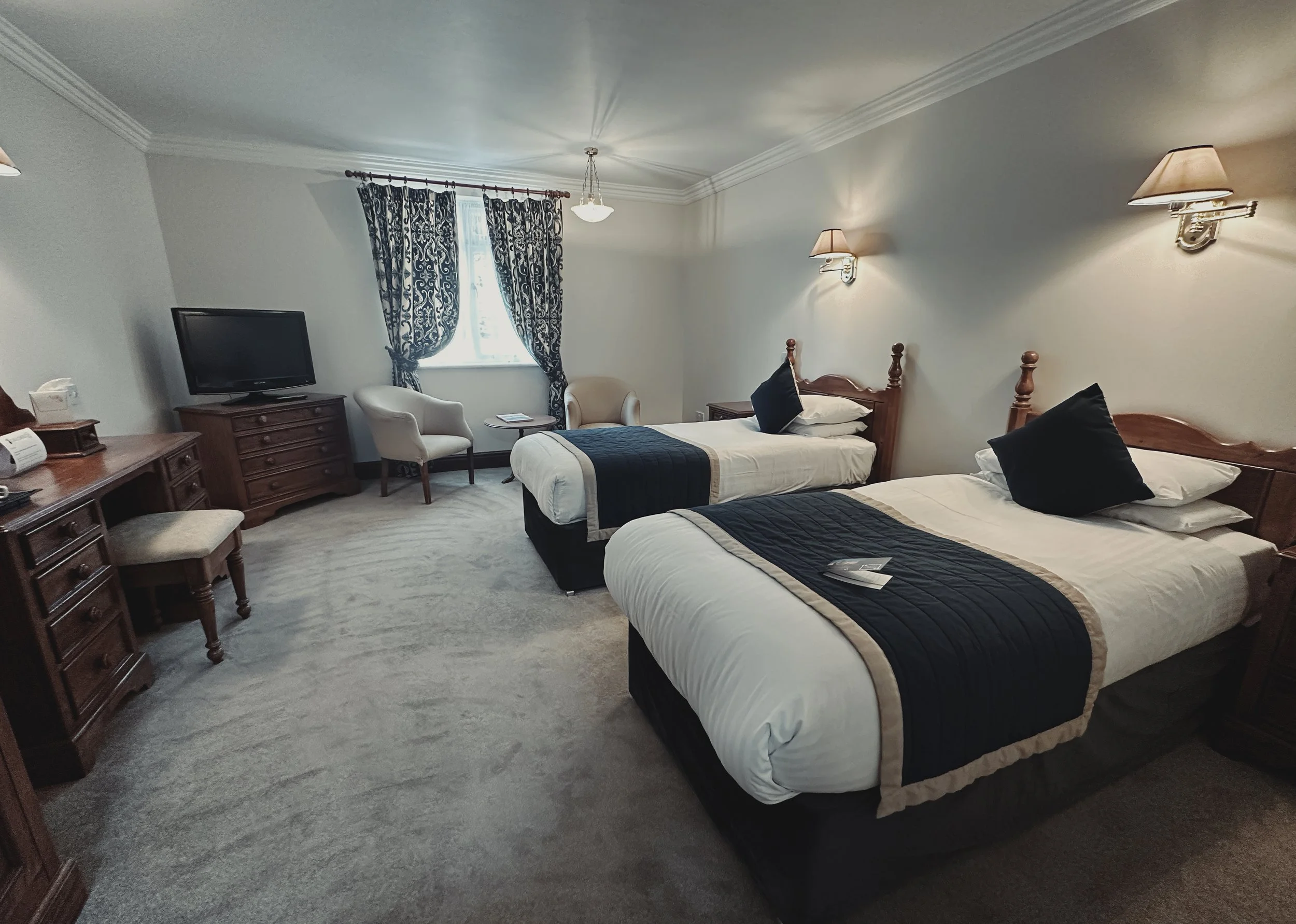 Rooms — Cave Castle Hotel