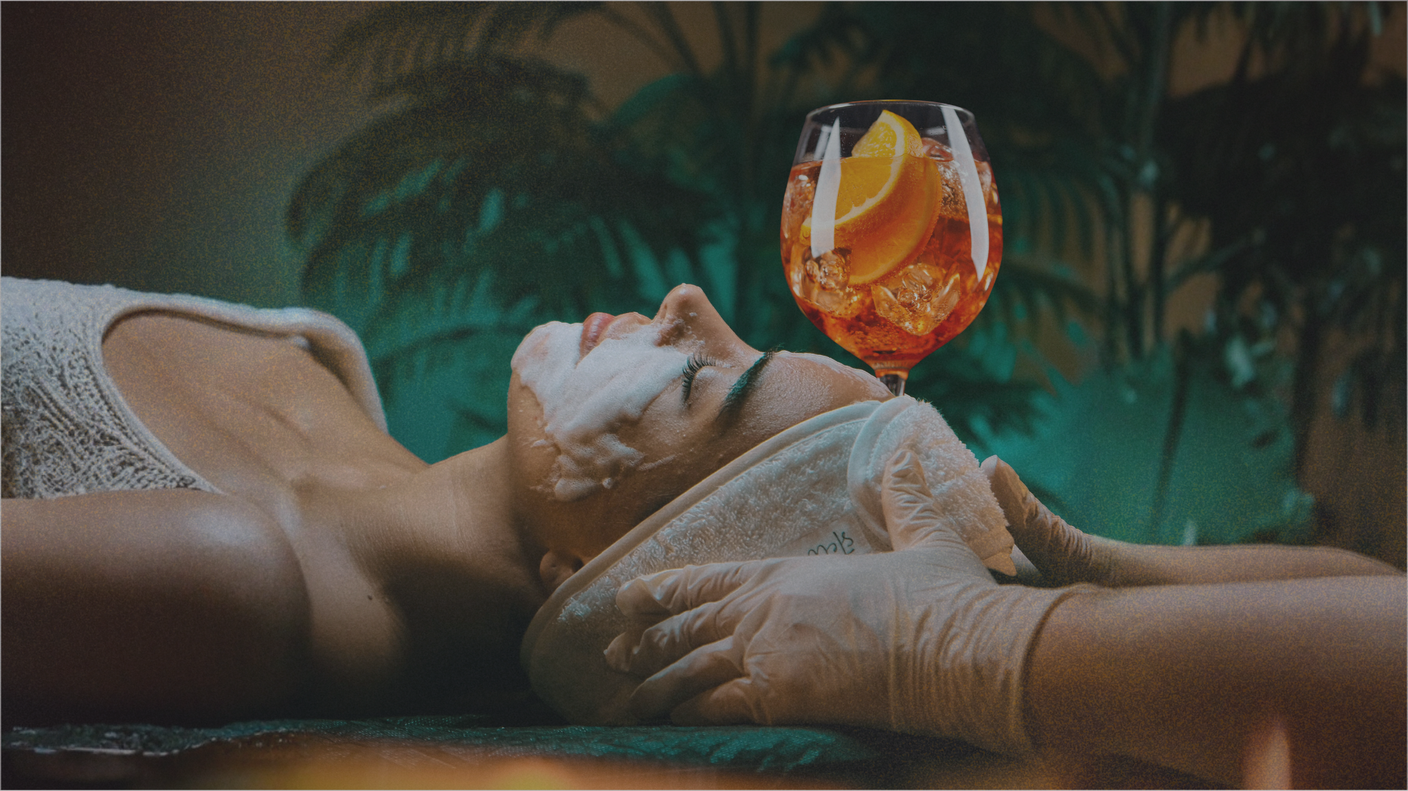 Cave Castle Festive Offer Posts.png